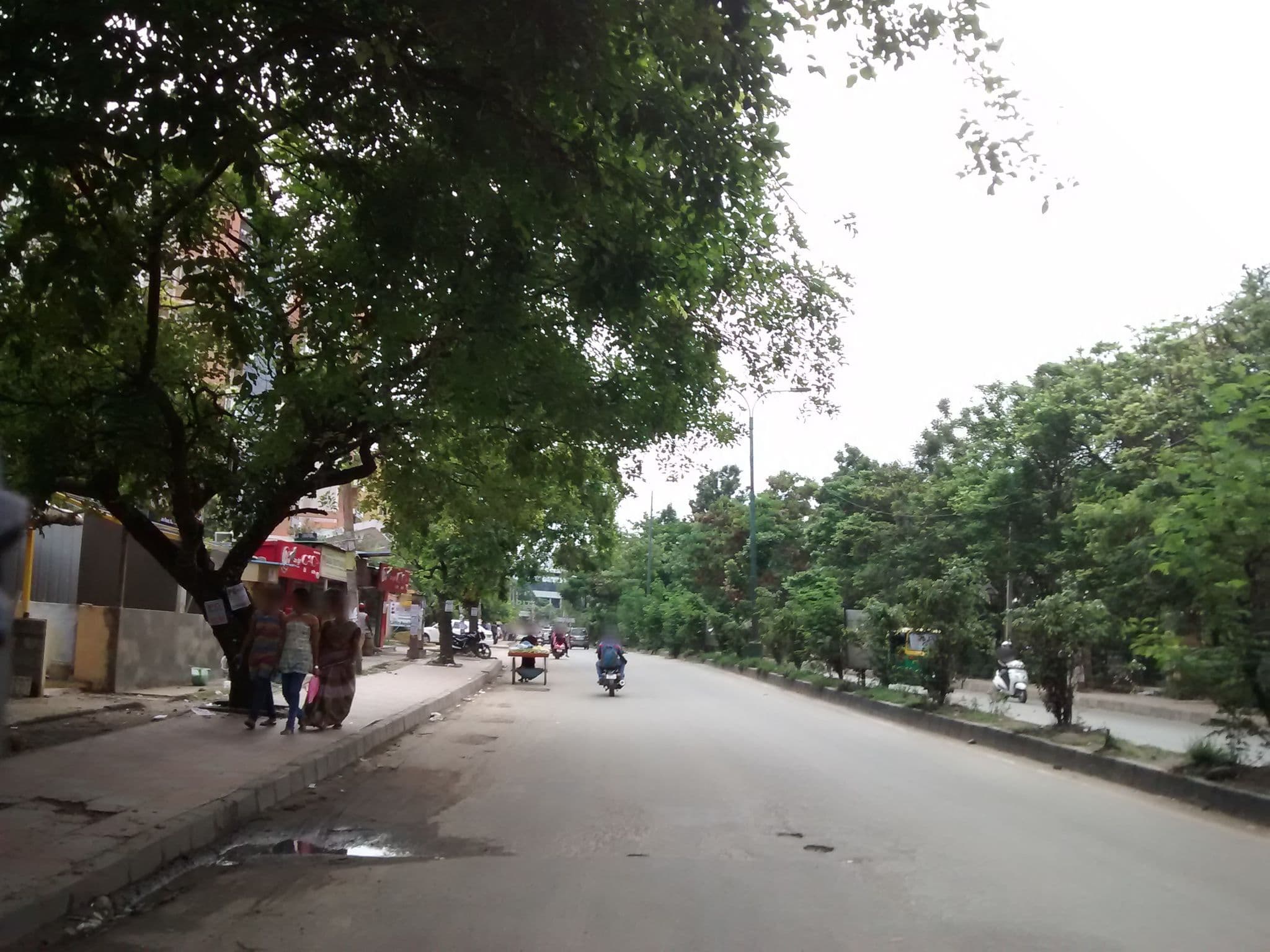 Street view near The Rilassante Suites, Dommasandra — © chethan (CC BY-SA · Mapillary)