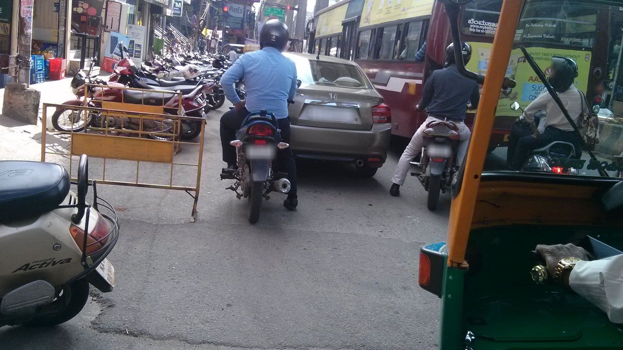 Street view near Maravante Hotel, Bengaluru — © geohacker (CC BY-SA · Mapillary)