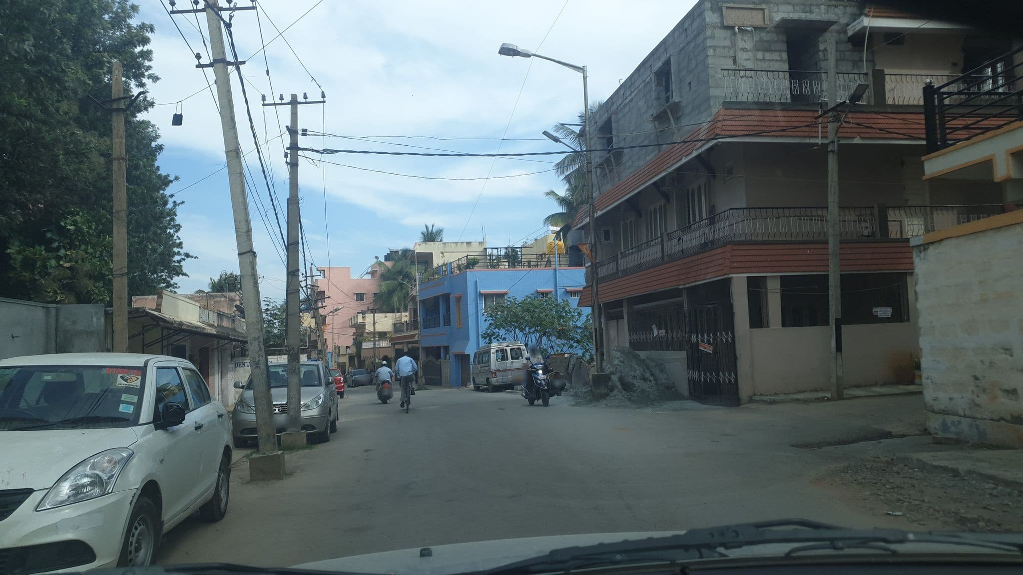 Street view near Srinidhi Service Apartment, Bengaluru — © jayp (CC BY-SA · Mapillary)