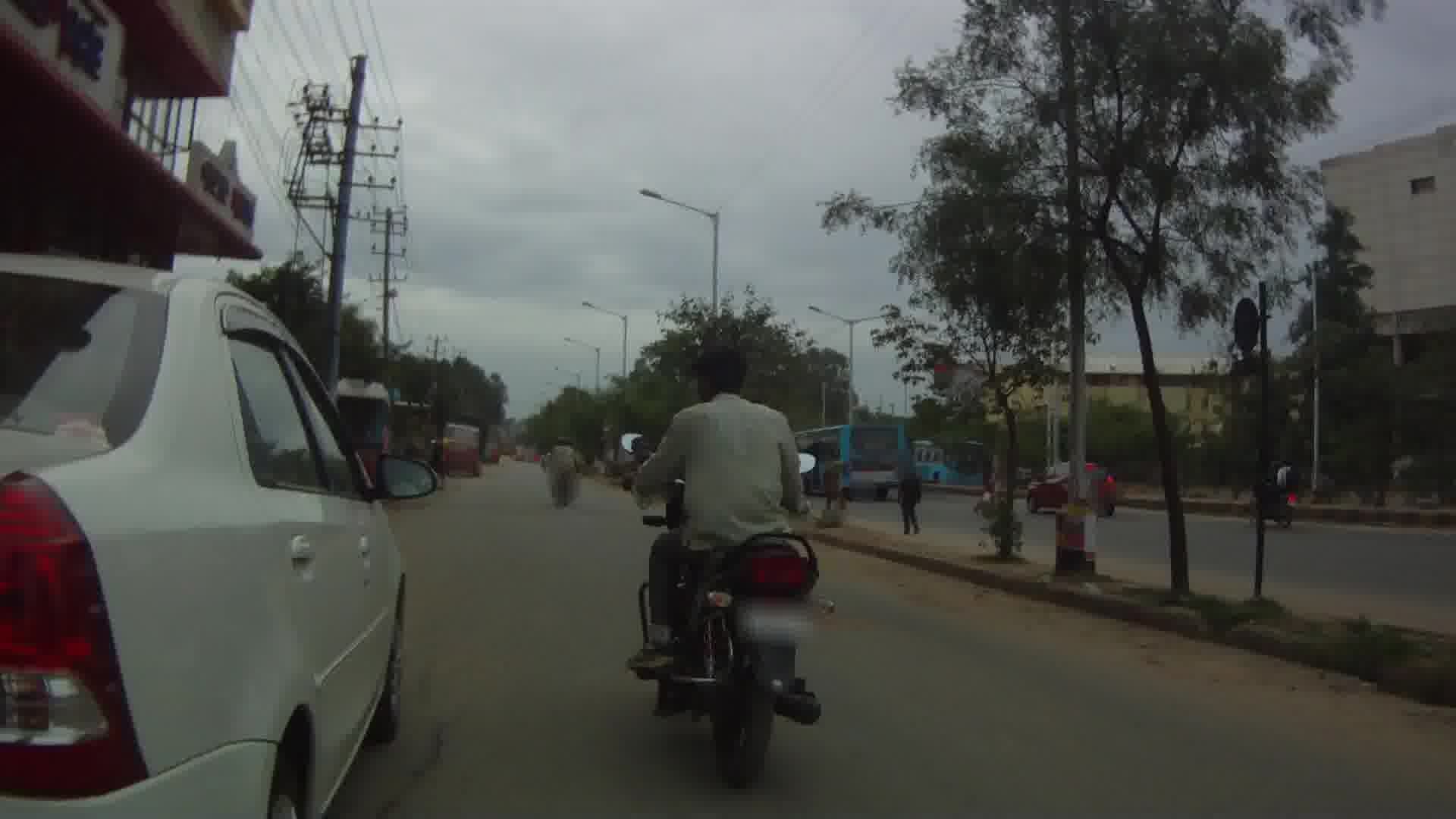 Street view near Dimps Inn, Bengaluru — © richlv (CC BY-SA · Mapillary)