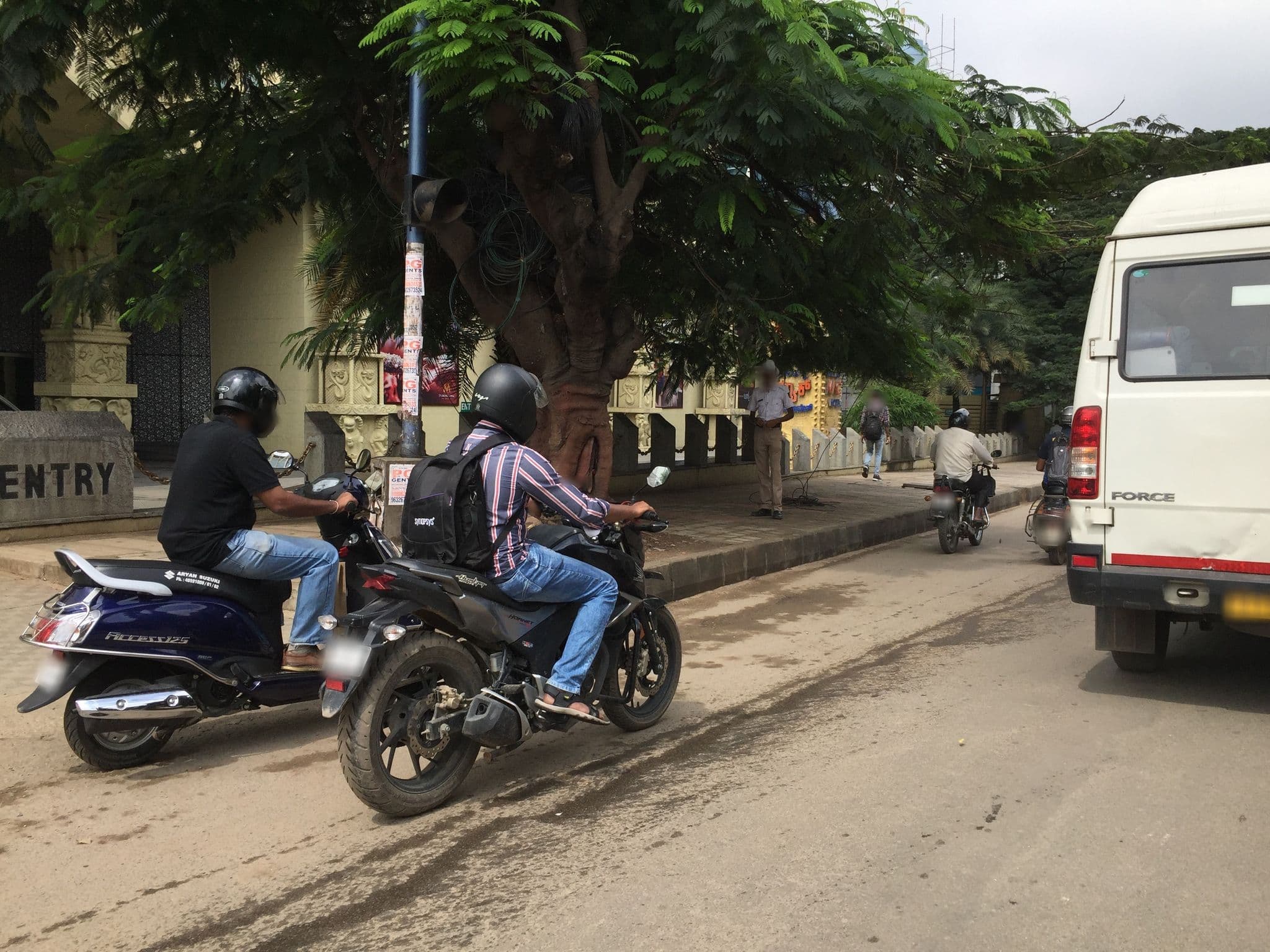 Street view near Mathen, Bengaluru — © planemad (CC BY-SA · Mapillary)