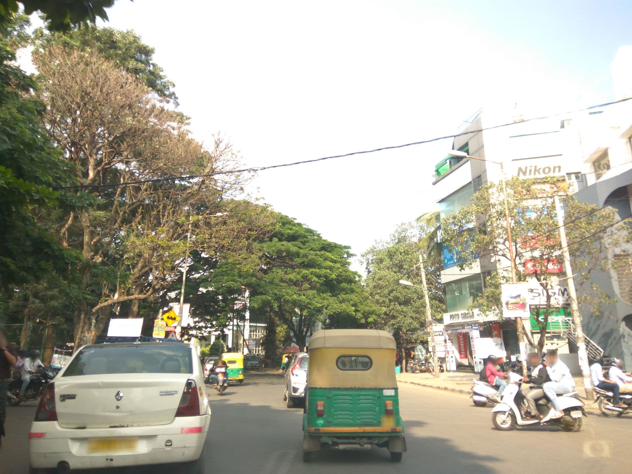 Street view near Emerald Suites, Bengaluru — © natarajakaveeti (CC BY-SA · Mapillary)