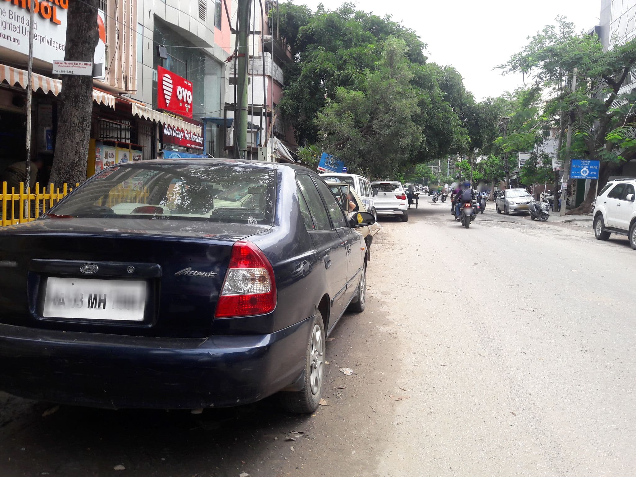 Street view near Orange Tree Inn, Bengaluru — © teresapeteti (CC BY-SA · Mapillary)