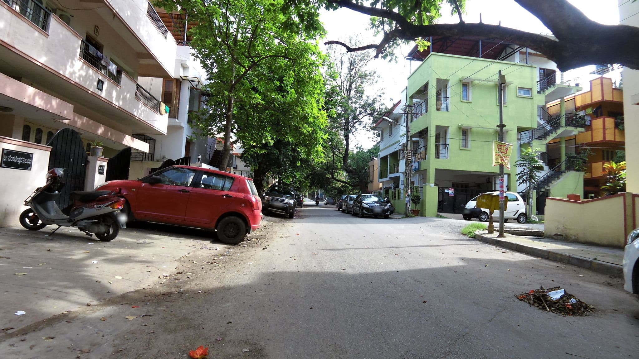 Street view near Chalet Tulips Serviced Apartments, Bengaluru — © maning (CC BY-SA · Mapillary)