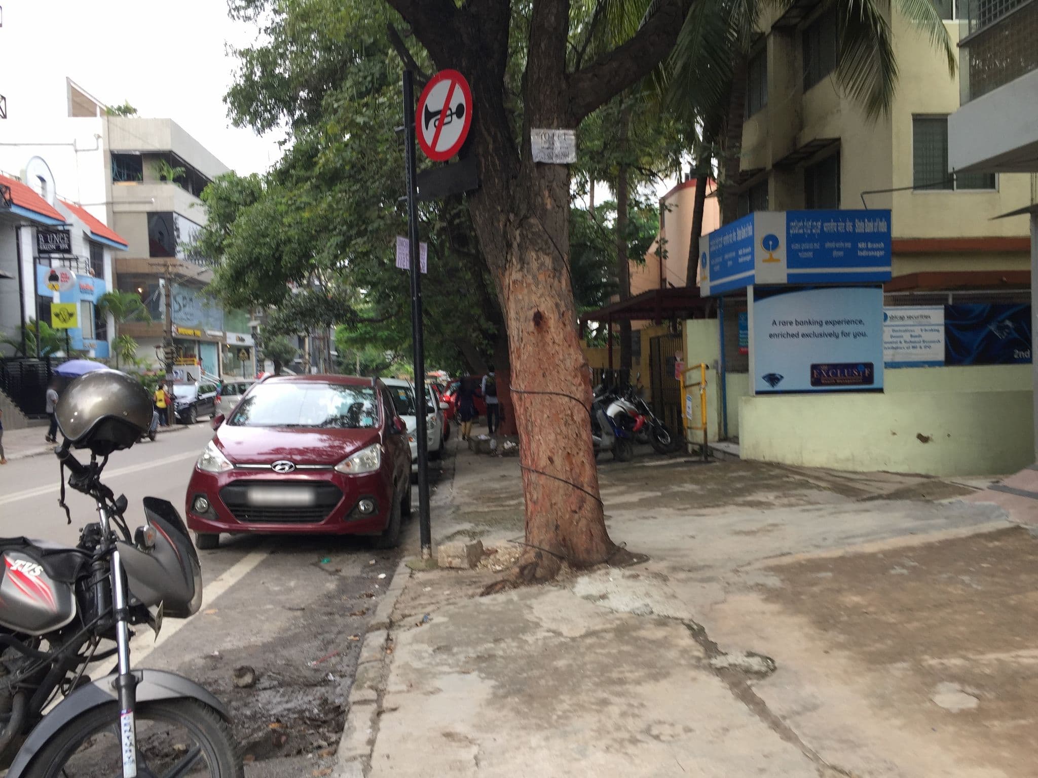 Street view near Oyo TownHouse 007, Bengaluru — © planemad (CC BY-SA · Mapillary)