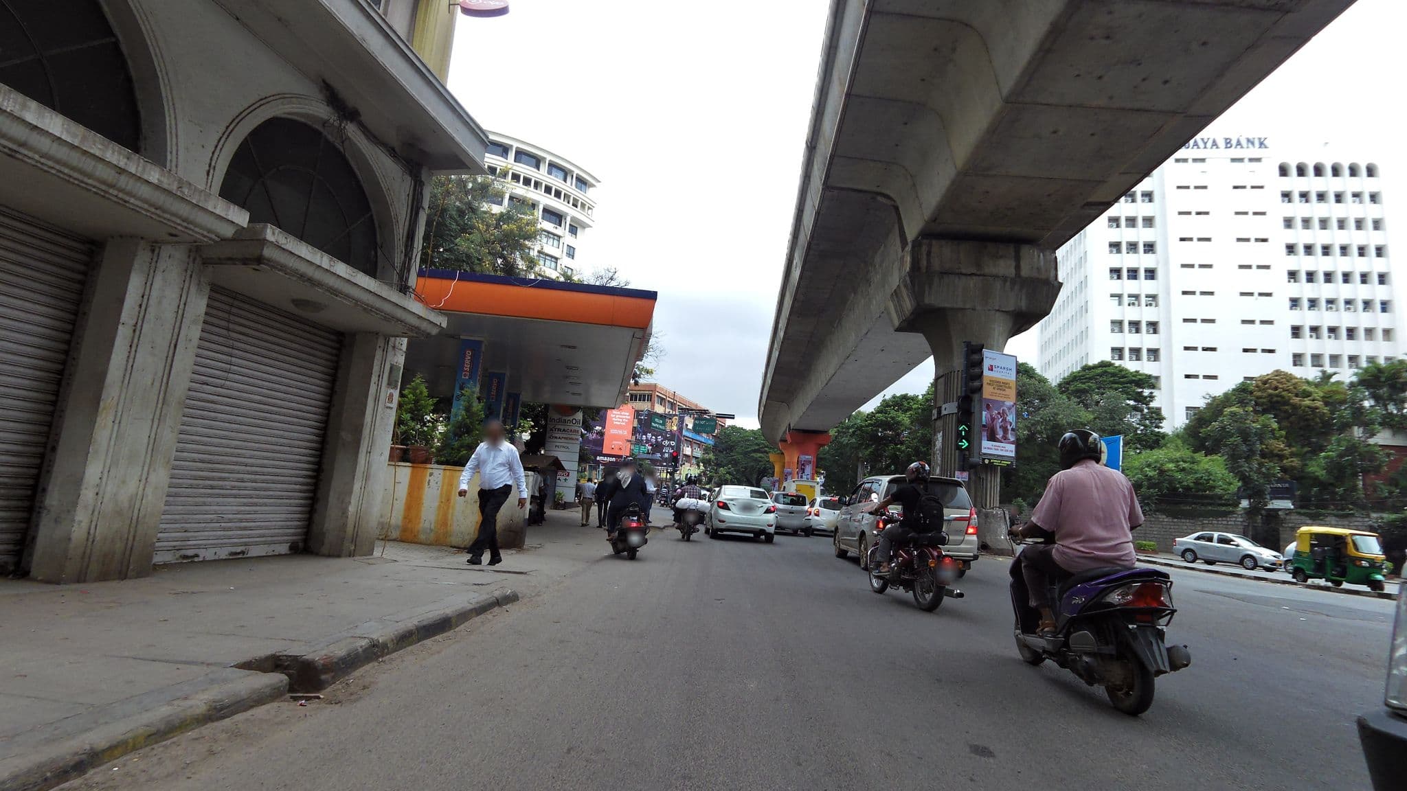 Street view near OYO 649 Hotel Ajantha Trinity Inn, Bengaluru — © maning (CC BY-SA · Mapillary)