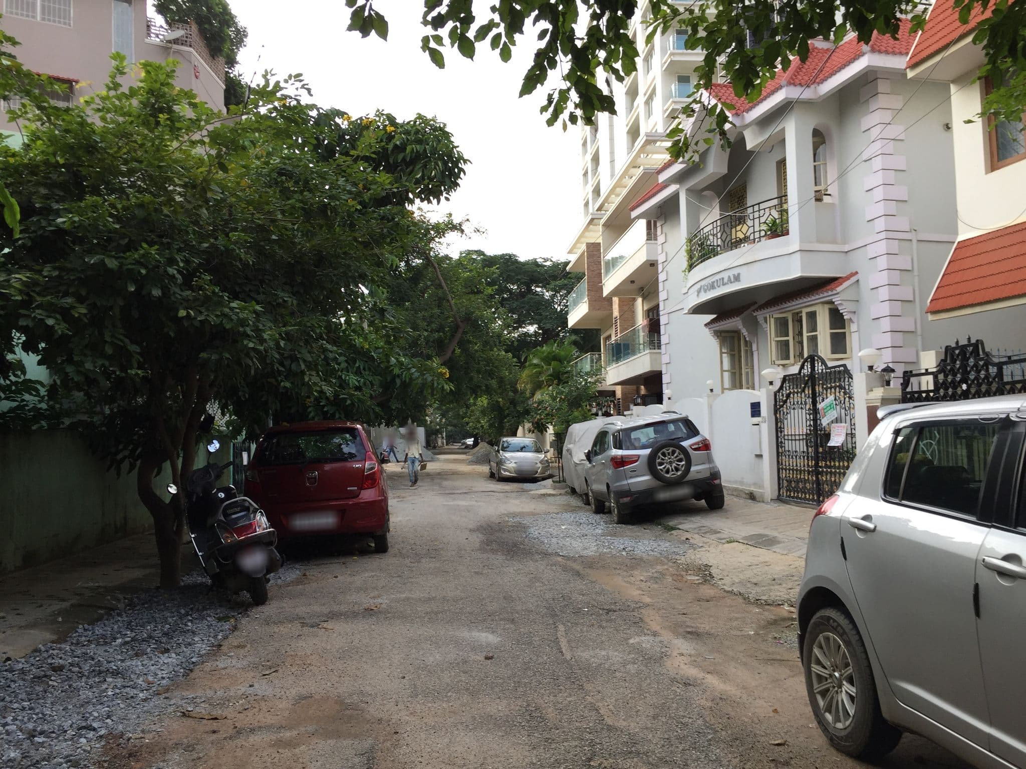Street view near Crown Plaza International, Bengaluru — © planemad (CC BY-SA · Mapillary)