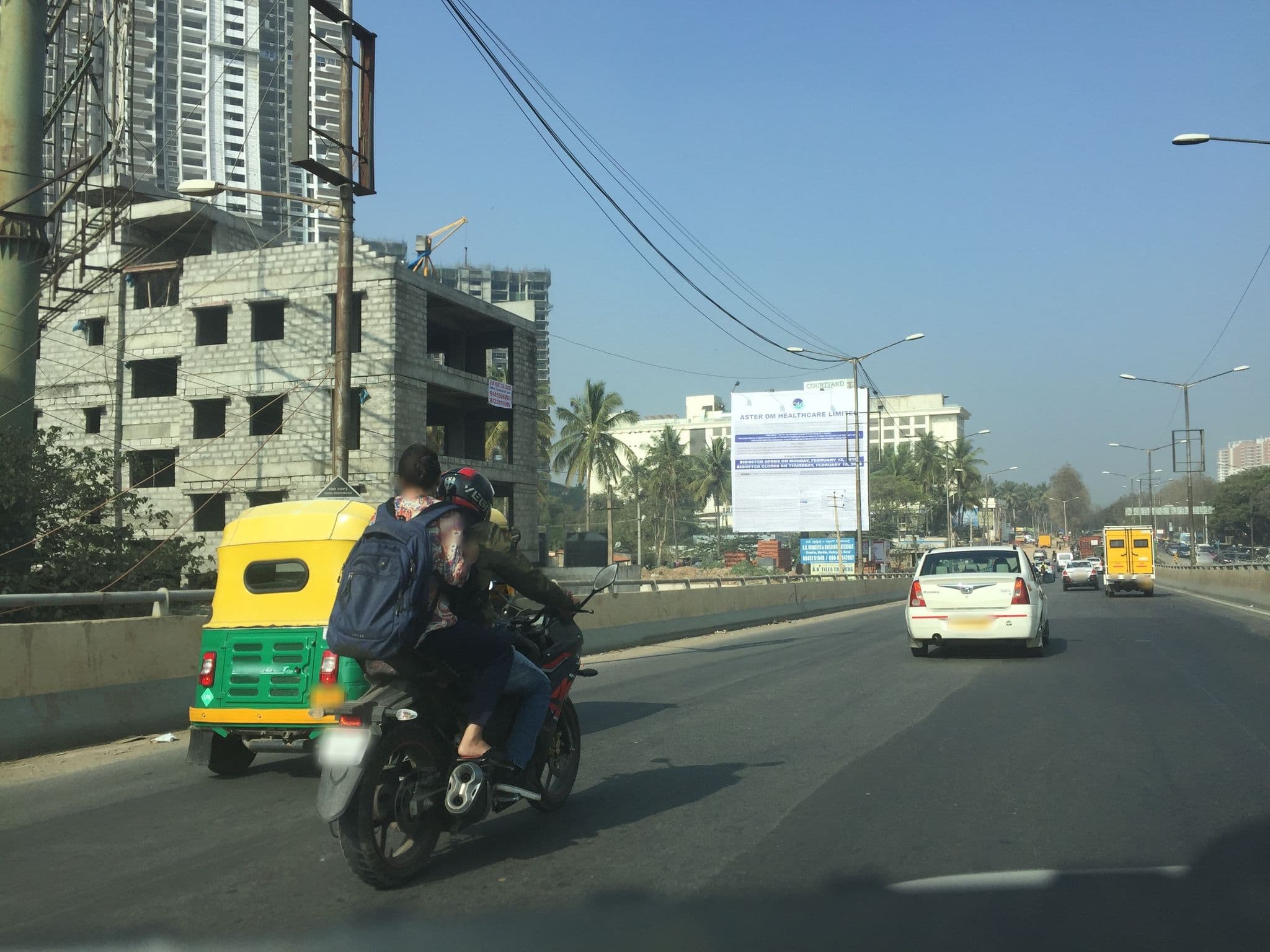 Street view near Treebo Sai Suites, Yelahanka — © richlv (CC BY-SA · Mapillary)