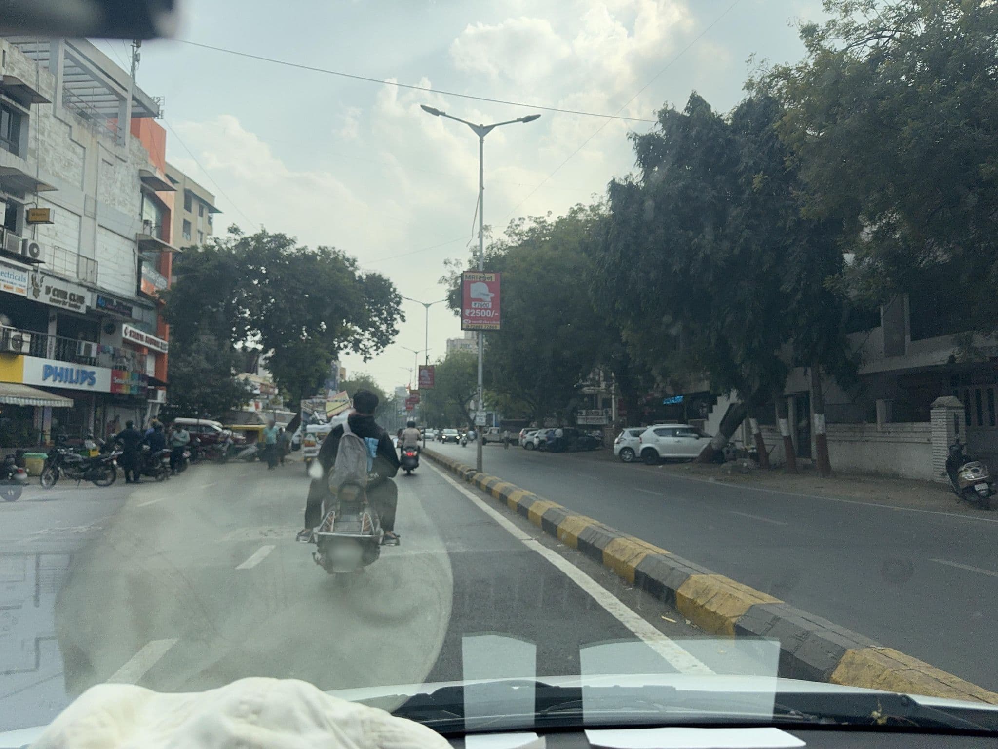 Street view near Water World Resort, Ahmedabad — © shahashishg (CC BY-SA · Mapillary)