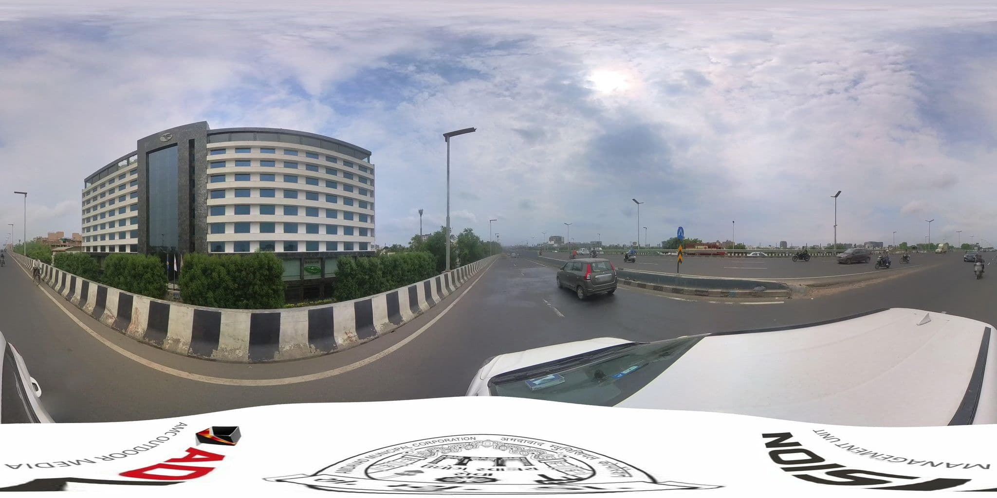 Street view near fortune select sg highway, Bopal — © skysign (CC BY-SA · Mapillary)