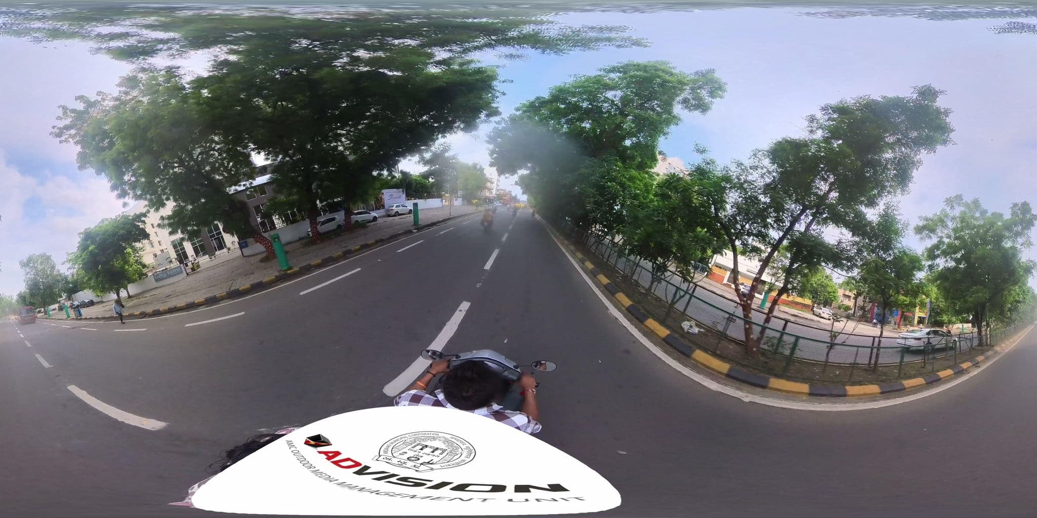 Street view near Ahmedabad - Ashram Road, Ahmedabad — © skysign (CC BY-SA · Mapillary)