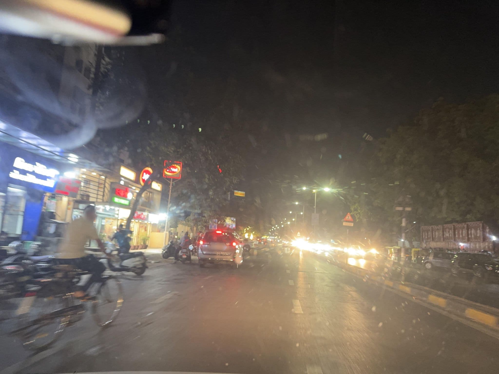 Street view near Hotel Aakash, Ahmedabad — © shahashishg (CC BY-SA · Mapillary)