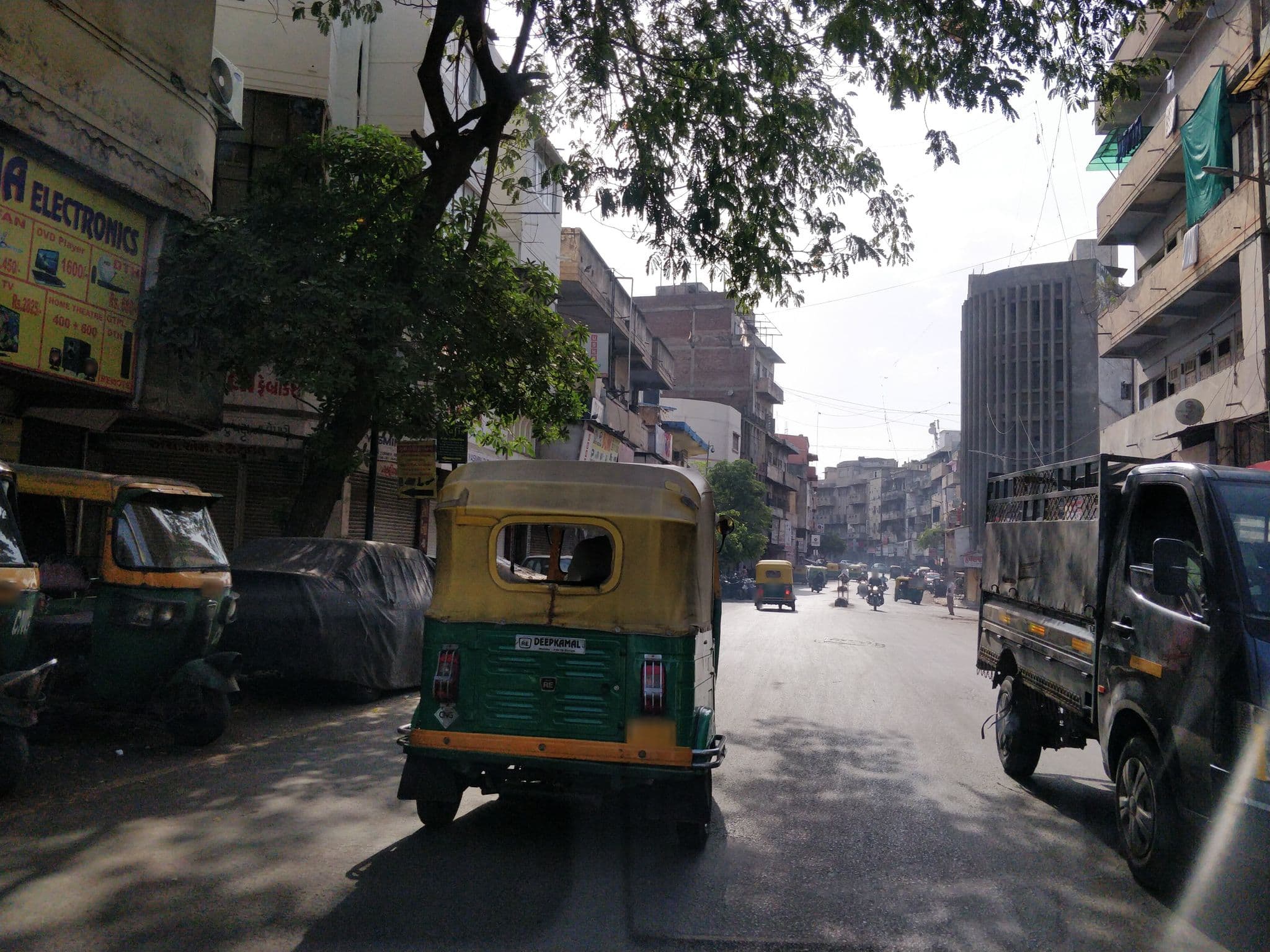 Street view near Kamal Hotel, Ahmedabad — © abidandroid286 (CC BY-SA · Mapillary)