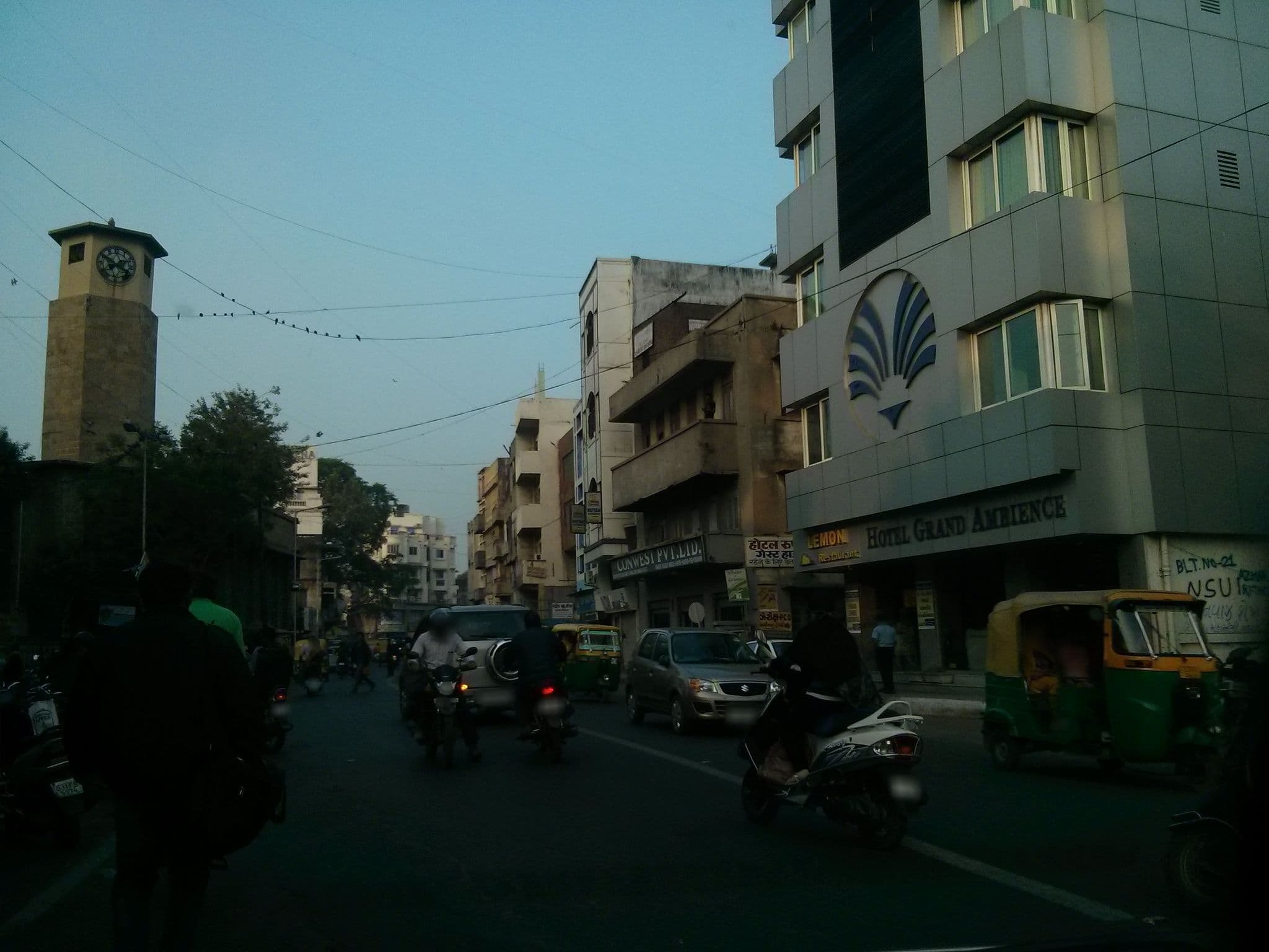 Street view near OYO Flagship 312 Near Ashram Road, Ahmedabad — © shravan91 (CC BY-SA · Mapillary)