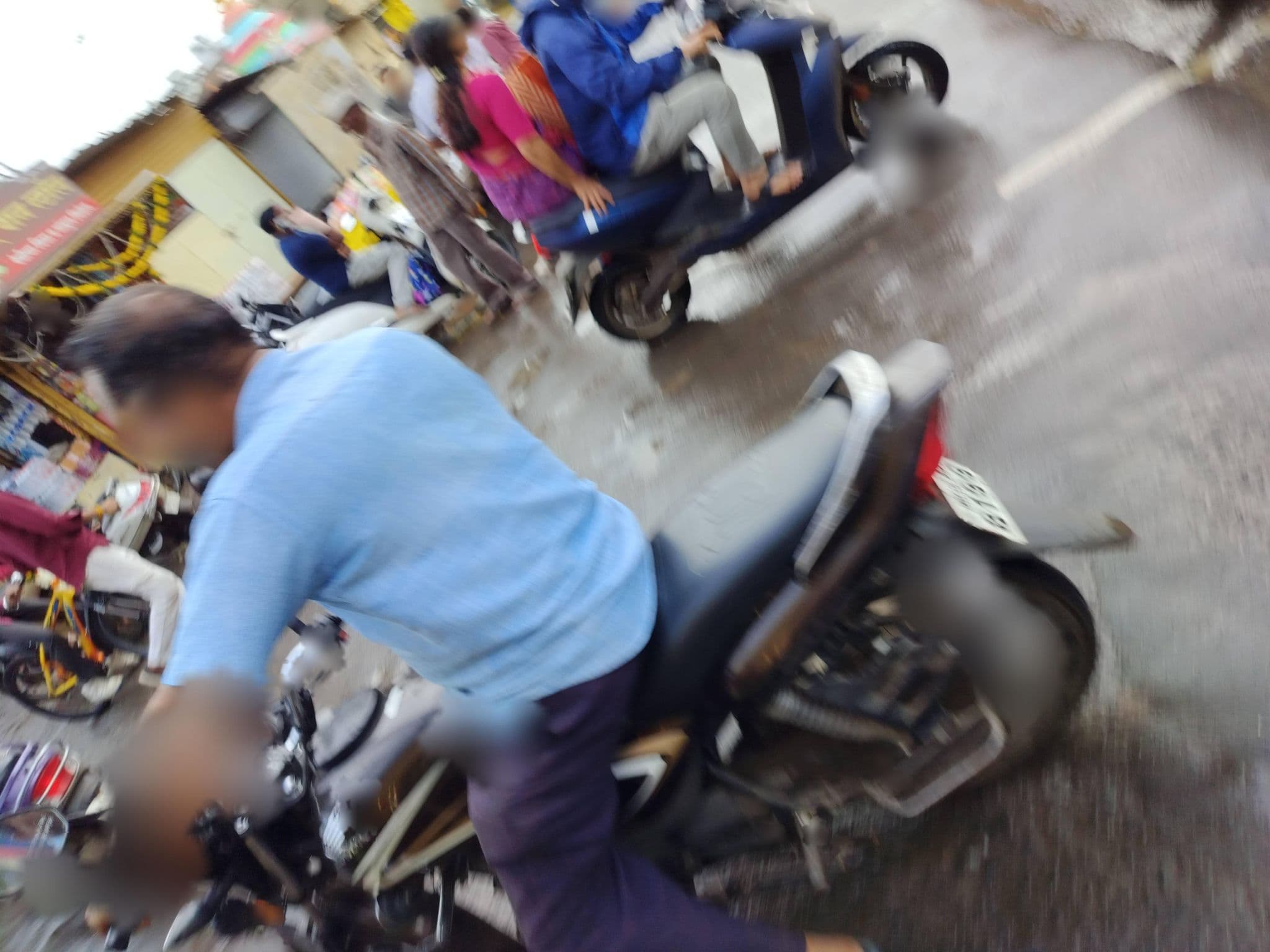 Street view near Khimji Bhagwandas Arogya Bhavan, Nashik — © zubardo (CC BY-SA · Mapillary)