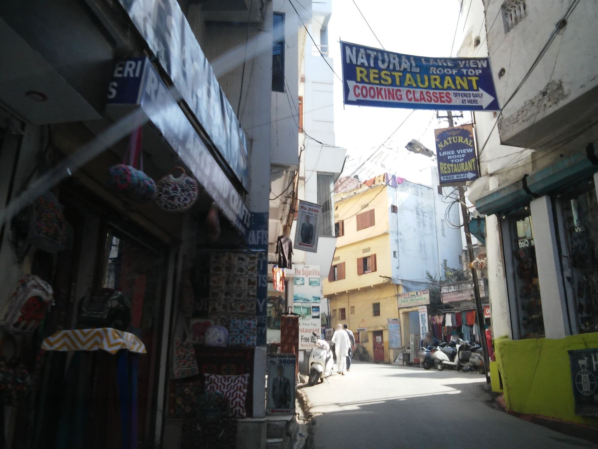 Street view near Bhanwar Vilas, Udaipur — © shravan91 (CC BY-SA · Mapillary)