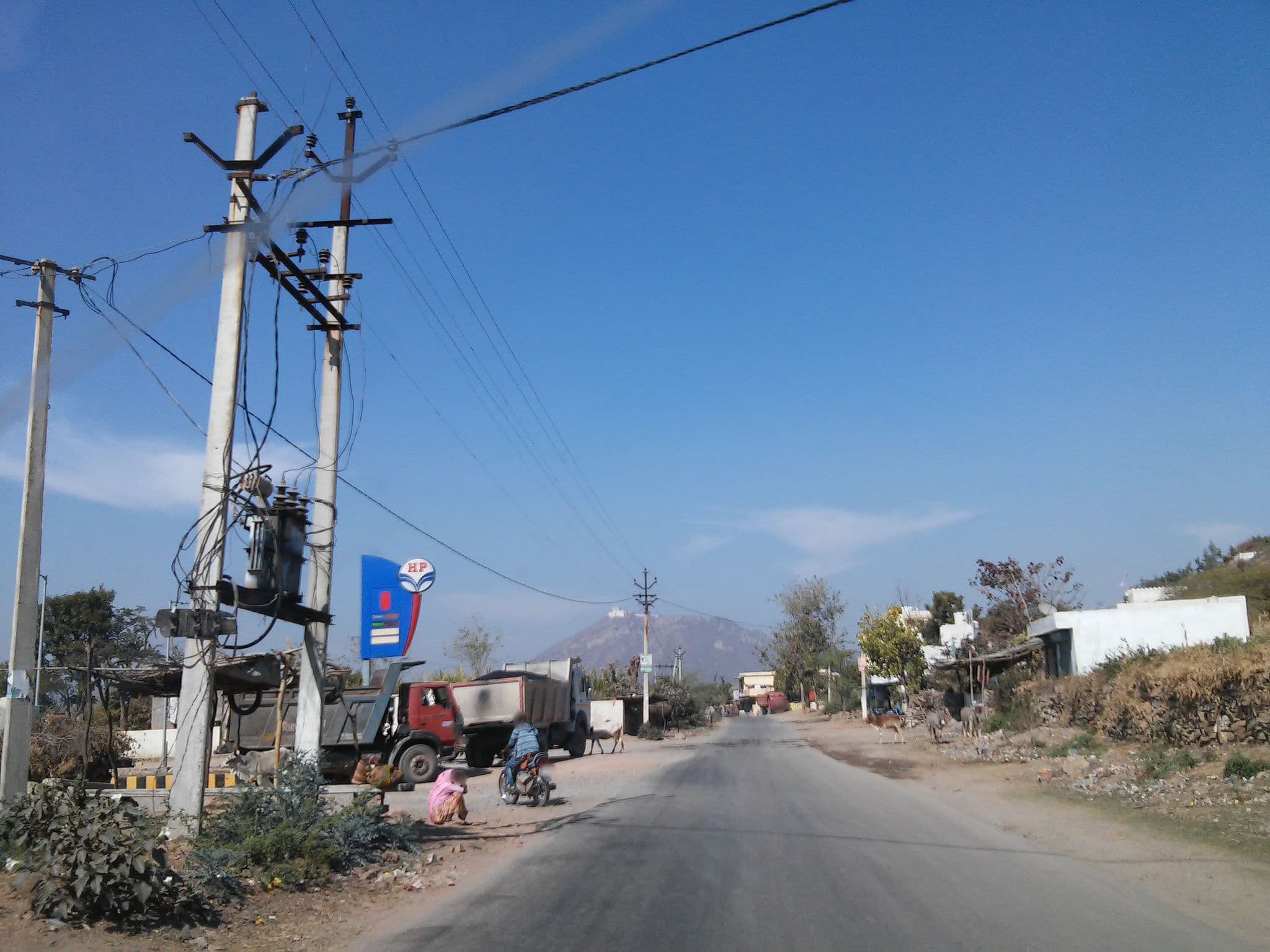 Street view near Gazebo Resort Udaipur, Udaipur — © shravan91 (CC BY-SA · Mapillary)