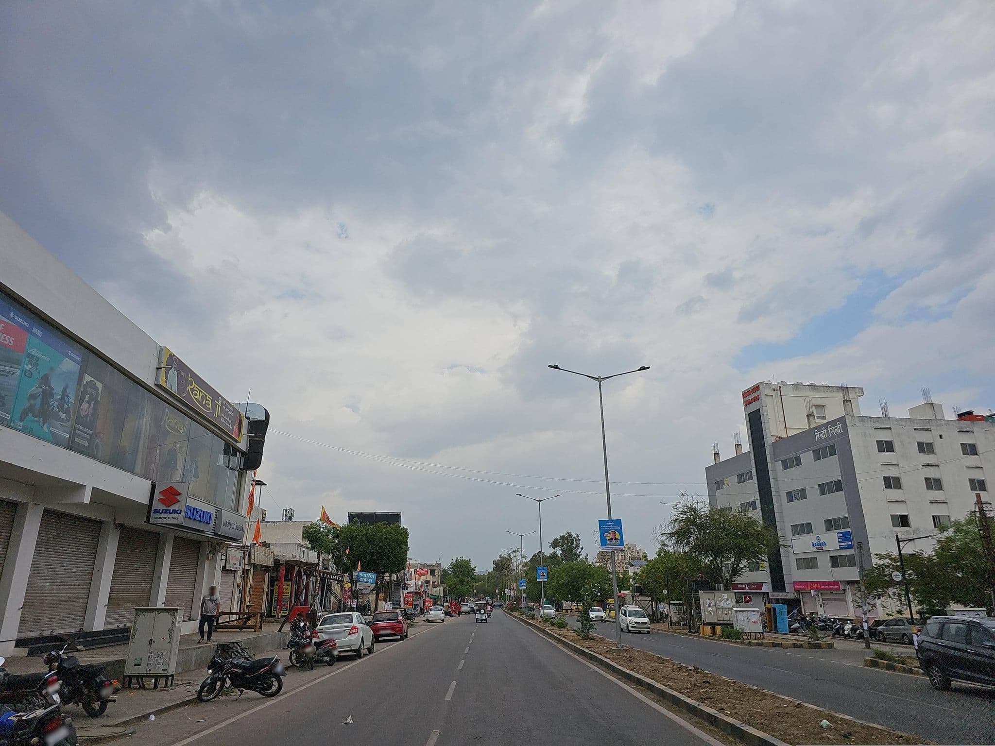 Street view near Hotel Radhika Palace, Udaipur — © Gannu03 (CC BY-SA · Mapillary)