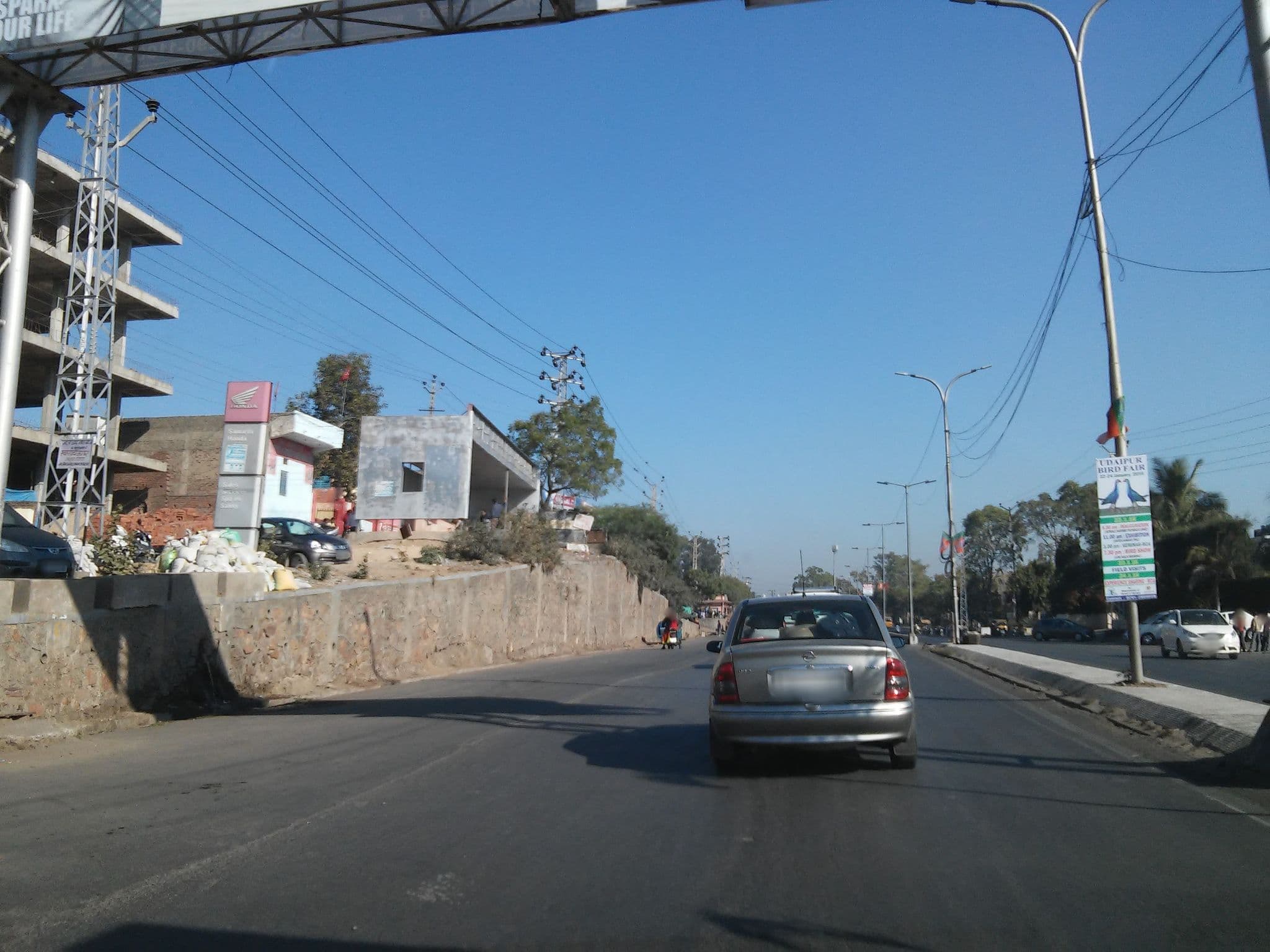 Street view near Hotel Osheen Palace, Udaipur — © shravan91 (CC BY-SA · Mapillary)