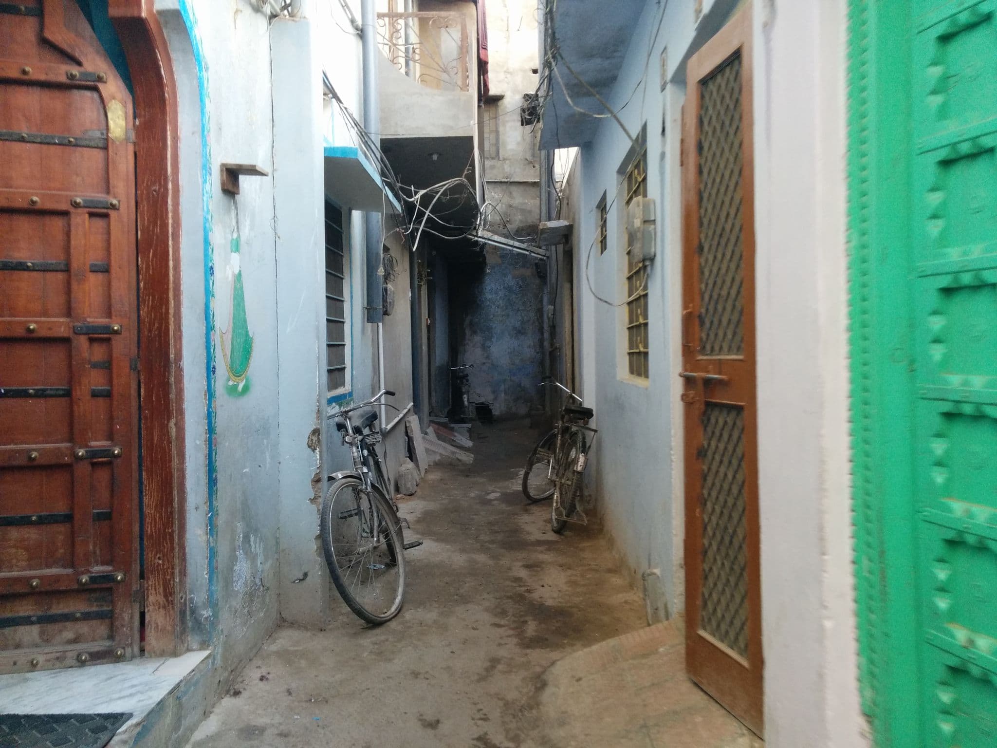 Street view near Milkman Guest House, Pushkar — © sashazykov (CC BY-SA · Mapillary)