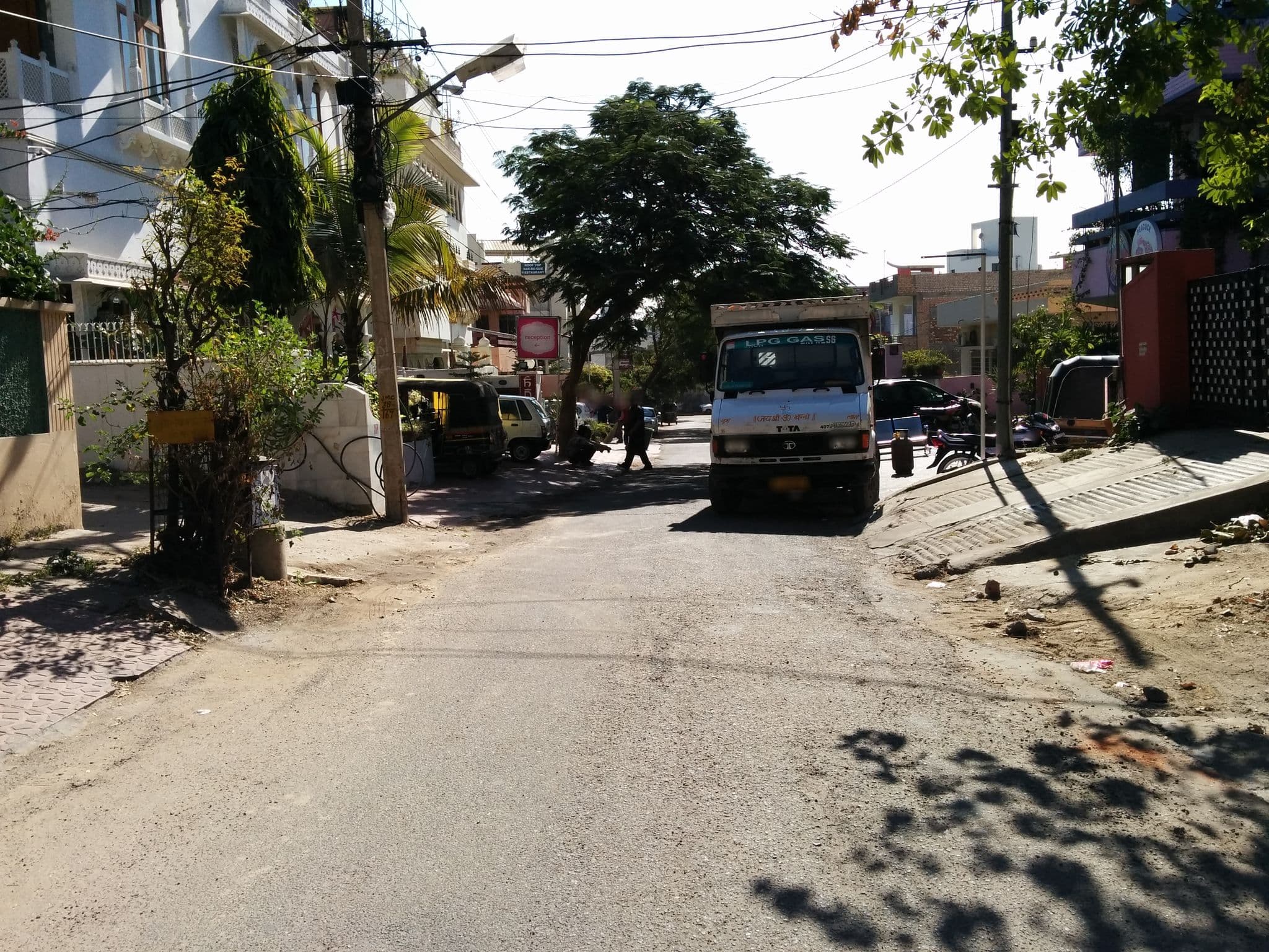 Street view near Hotel Man Garh Palace, Jaipur — © sashazykov (CC BY-SA · Mapillary)