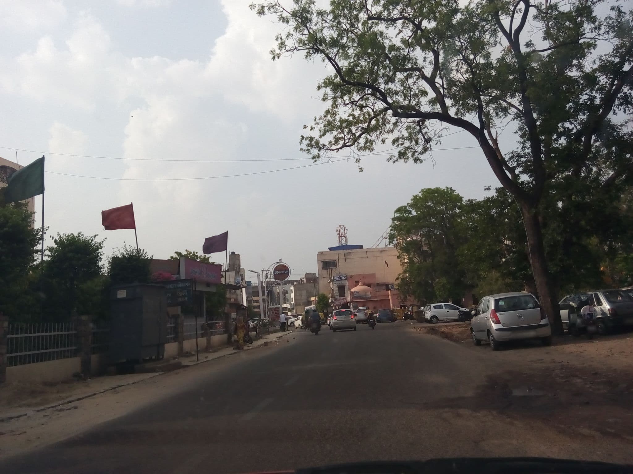 Street view near Gangaur RTDC Hotel, Jaipur — © thejeshgn (CC BY-SA · Mapillary)