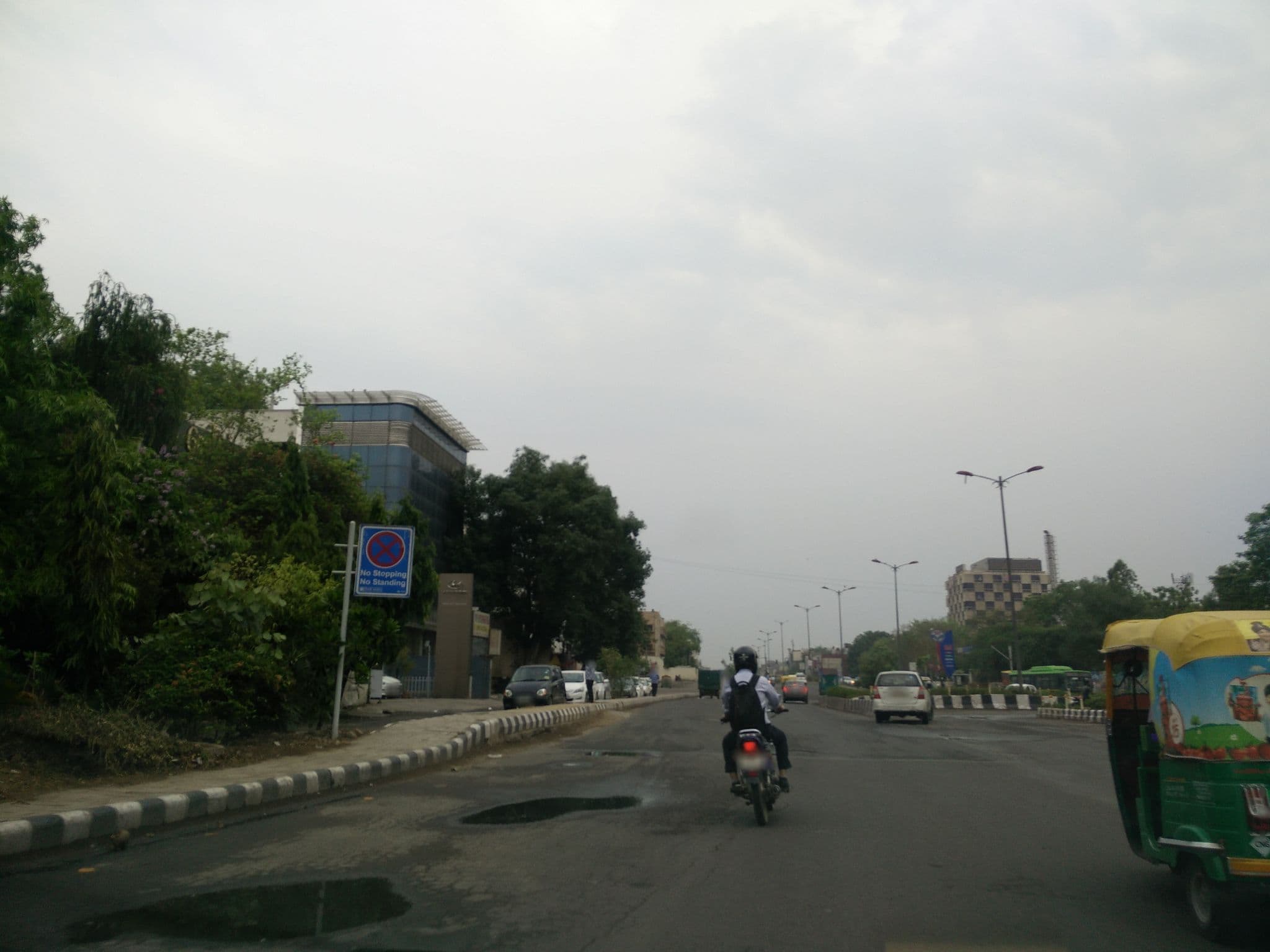 Street view near Parkland Green Park, Saiyad-ul-ajaib — © shubhammishr (CC BY-SA · Mapillary)