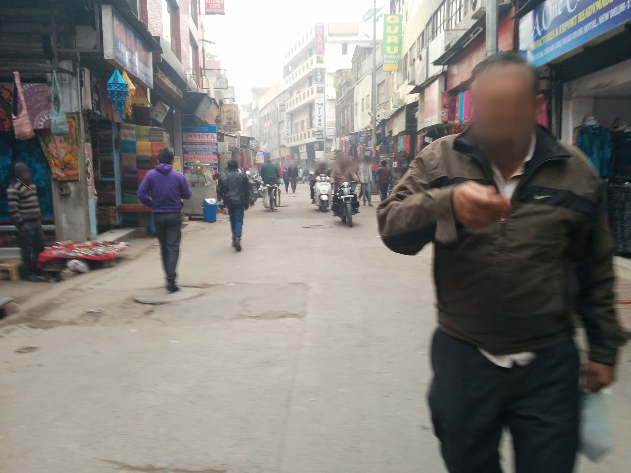 Street view near Hotel Shelton, Delhi — © sashazykov (CC BY-SA · Mapillary)