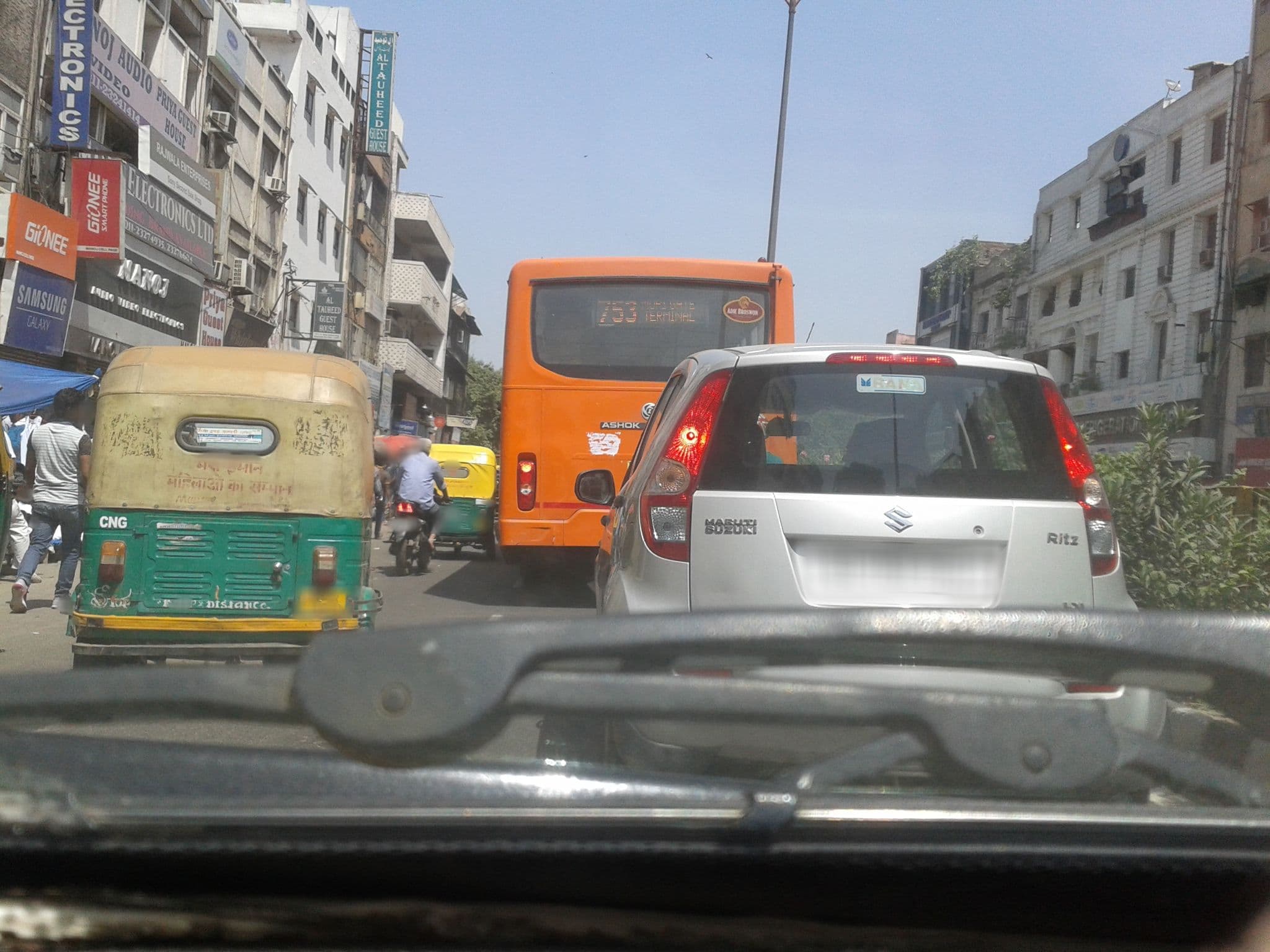 Street view near Hotel Duke, Delhi — © srividya (CC BY-SA · Mapillary)