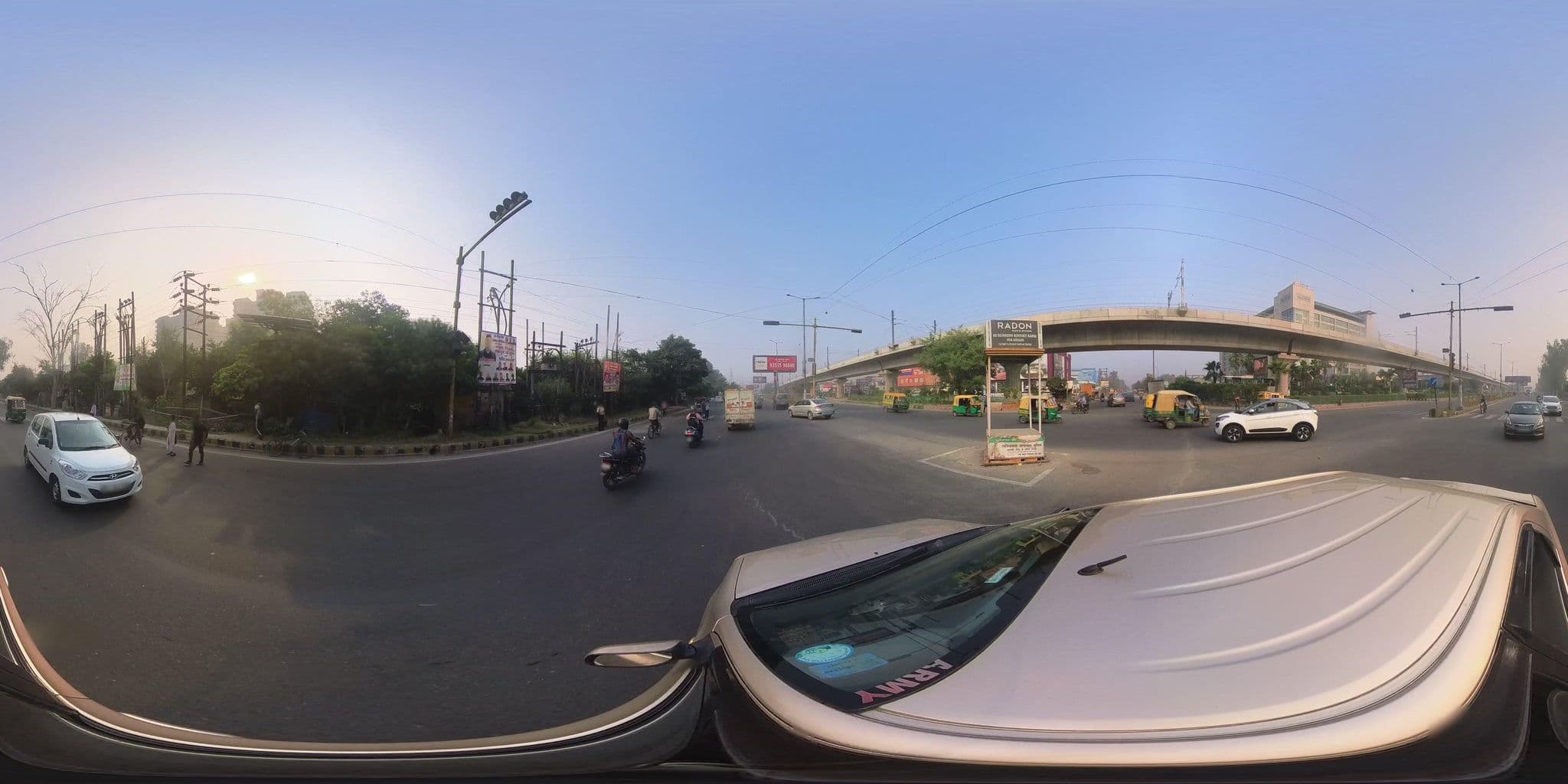 Street view near Lobby Country Inn & Suites Ghaziabad, Gharroli — © skysign (CC BY-SA · Mapillary)
