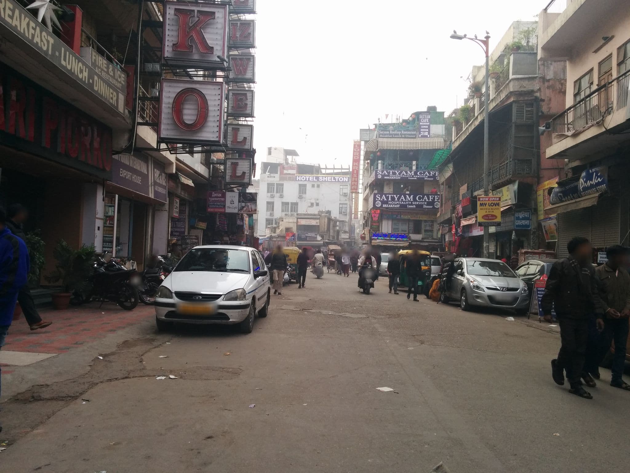 Street view near Hotel Vijay Inn, Delhi — © sashazykov (CC BY-SA · Mapillary)