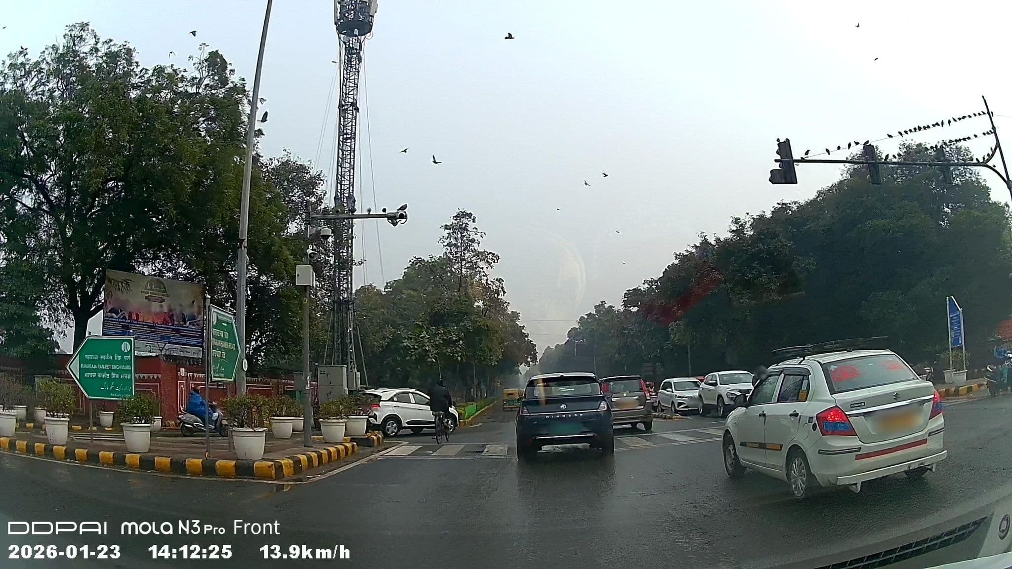 Street view near Bharat Hotels Ltd., New Delhi — © Ibigrp (CC BY-SA · Mapillary)