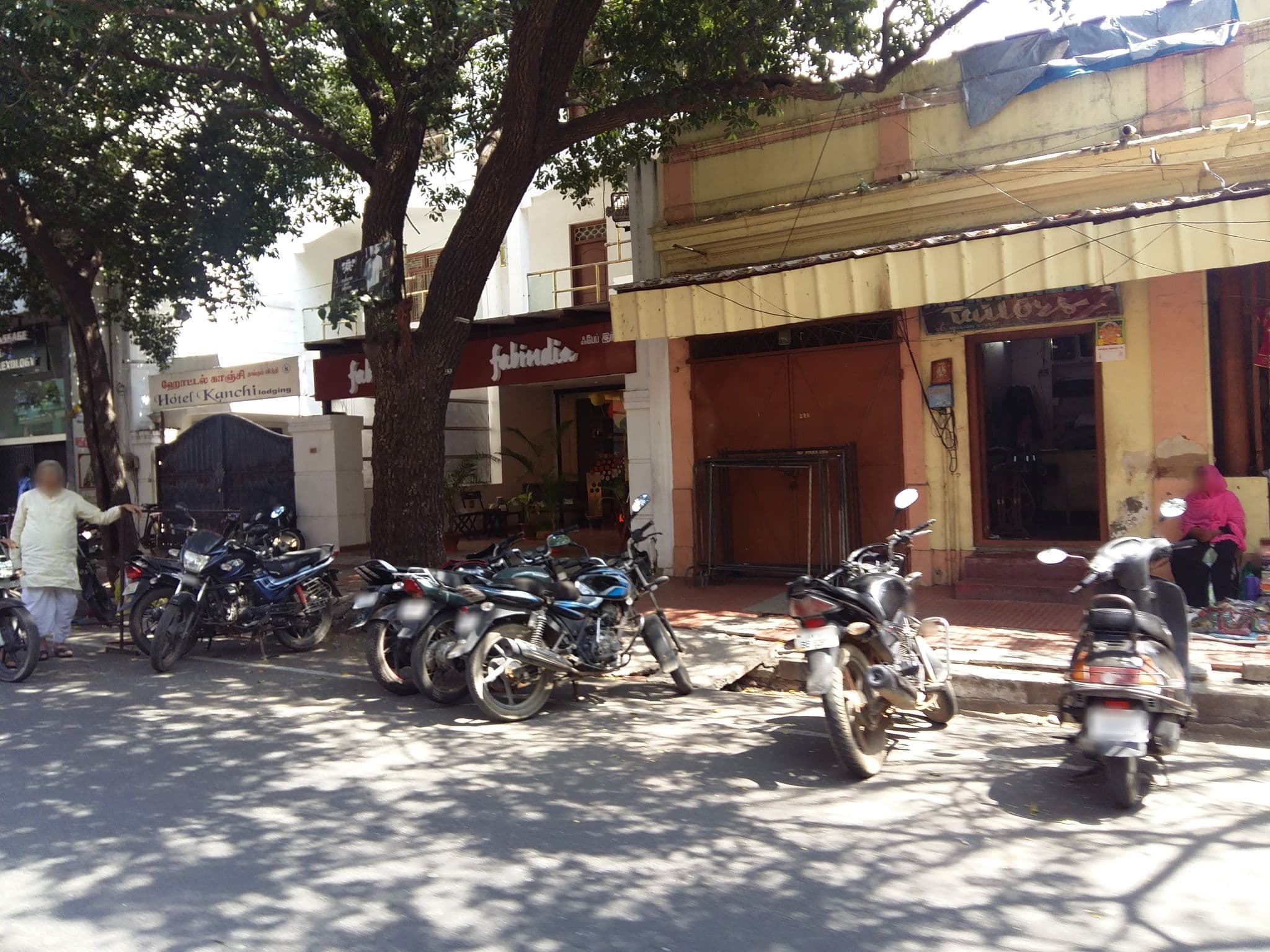 Street view near Hotel Kanchi, Puducherry — © siva13 (CC BY-SA · Mapillary)