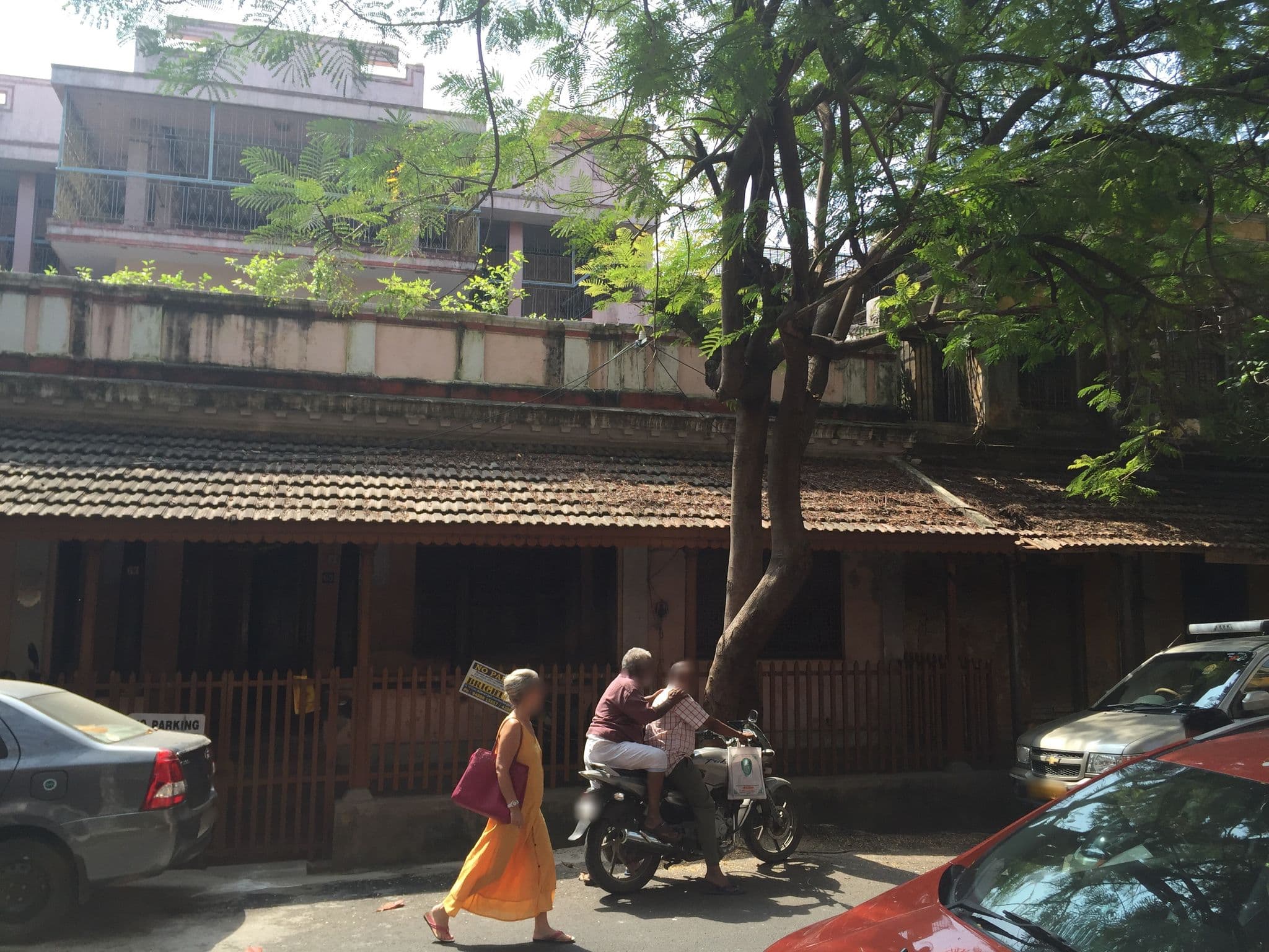 Street view near Calve - A Welcome Heritage Hotel, Puducherry — © mahdeekreamer (CC BY-SA · Mapillary)