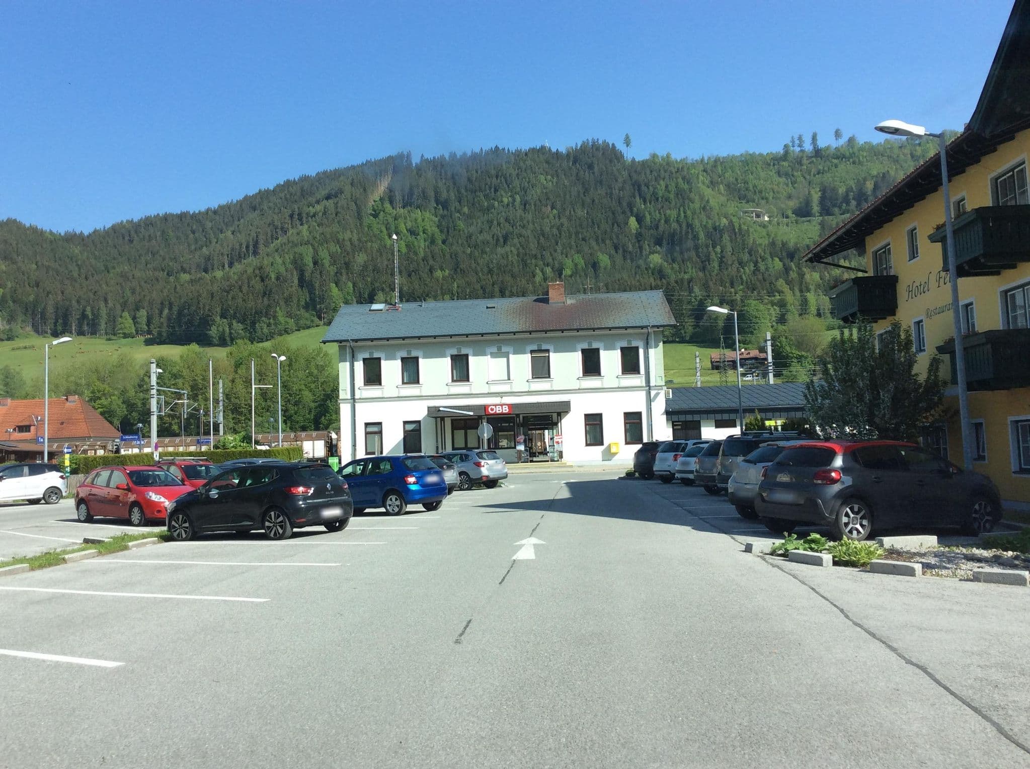 Street view near Hotel UND, Schladming
