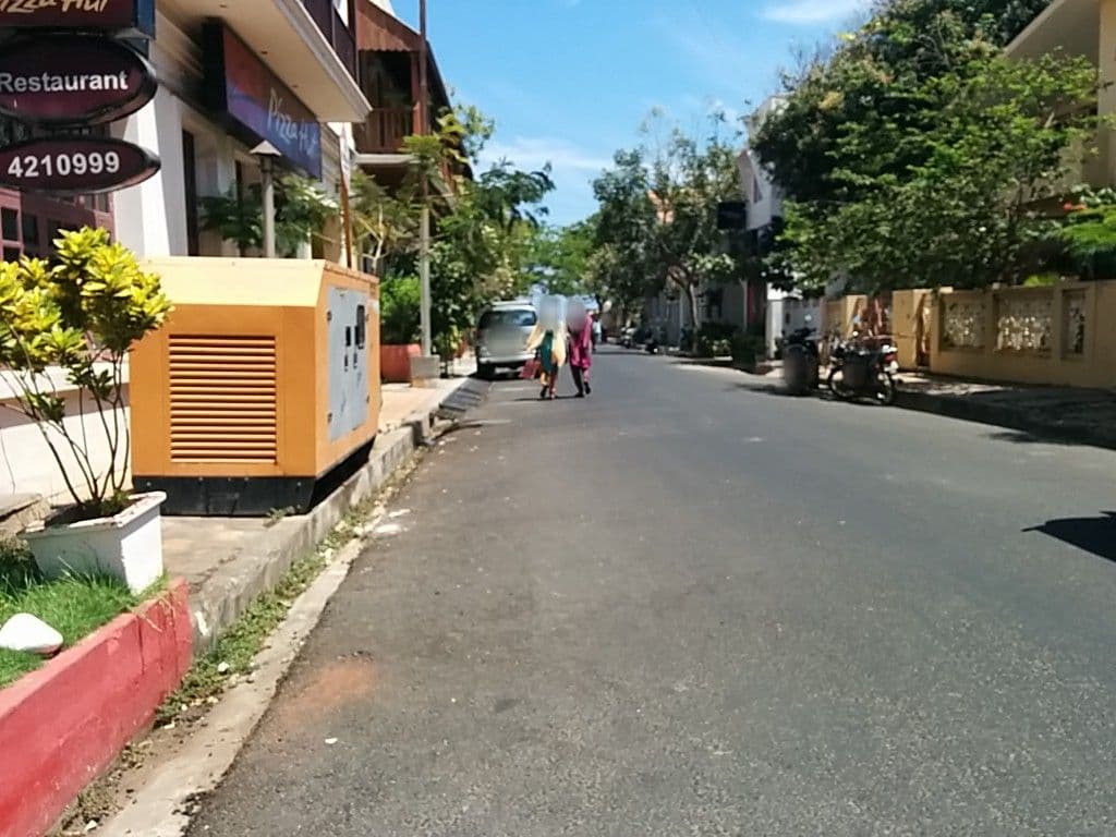 Street view near Coloniale Heritage Guest House, Puducherry — © sashazykov (CC BY-SA · Mapillary)