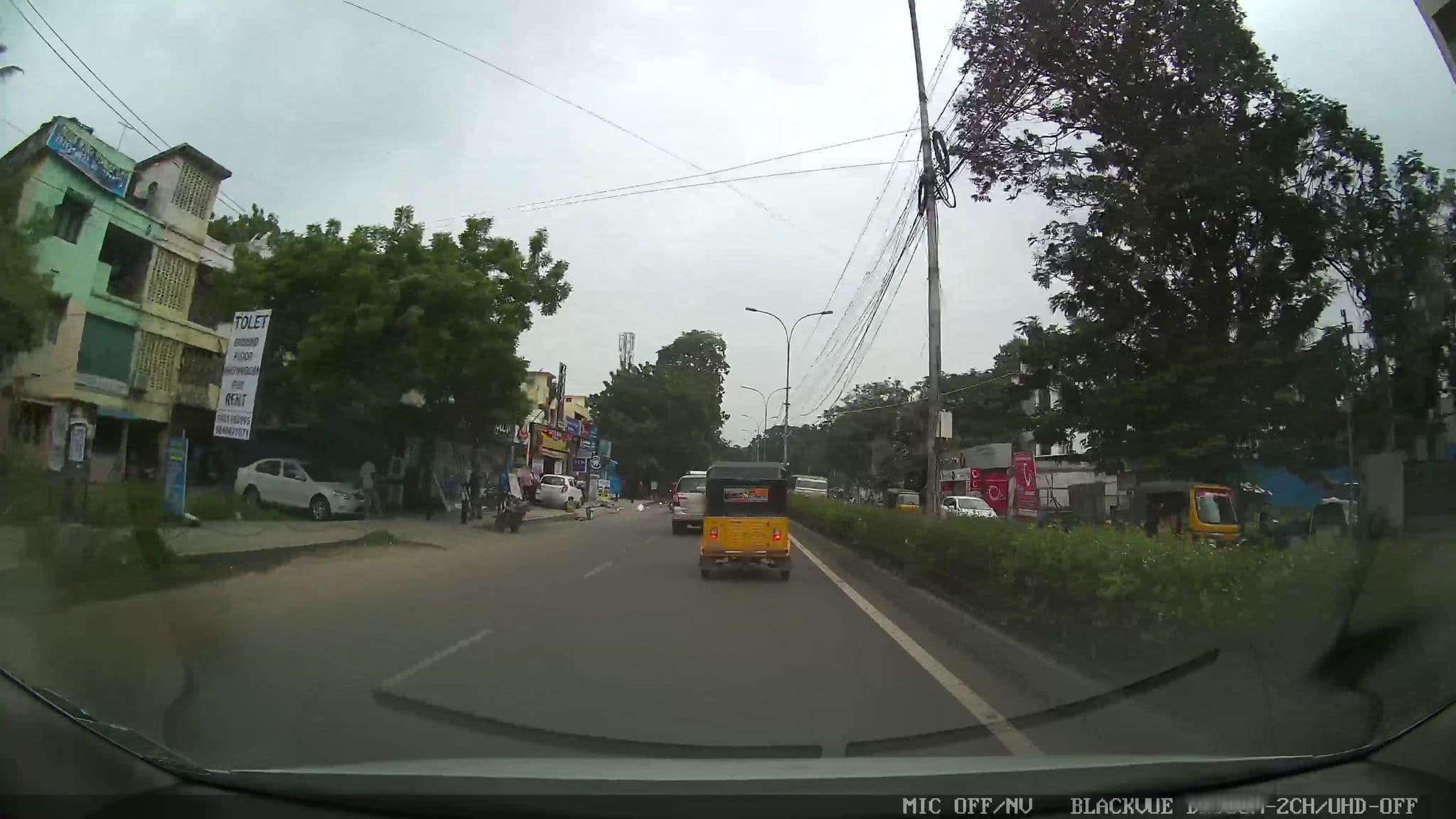 Street view near Flamingo Hotel, Nerkunram — © muthu (CC BY-SA · Mapillary)