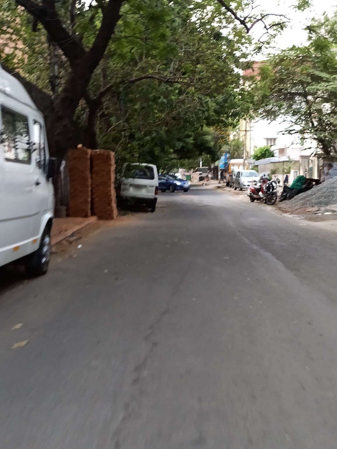 Street view near Studio 36 The Boutique Hotel, Nerkunram — © parthiiban (CC BY-SA · Mapillary)