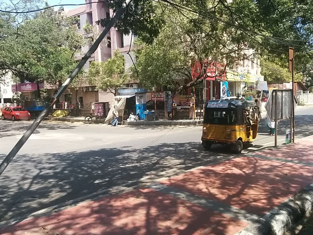 Street view near Saloon Topaz, Gāndhī Nagar — © sashazykov (CC BY-SA · Mapillary)