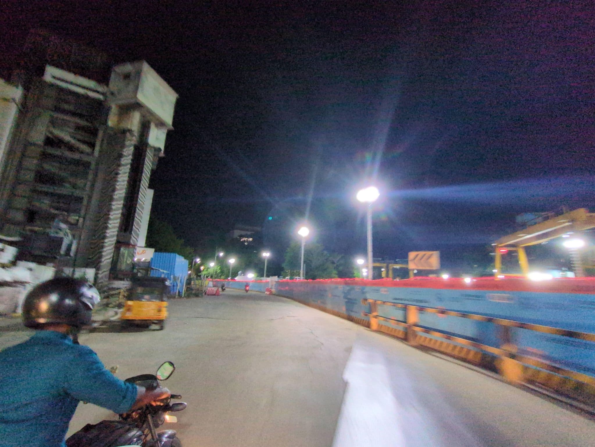 Street view near Woodlands Hotel, Nerkunram — © ganekum3 (CC BY-SA · Mapillary)
