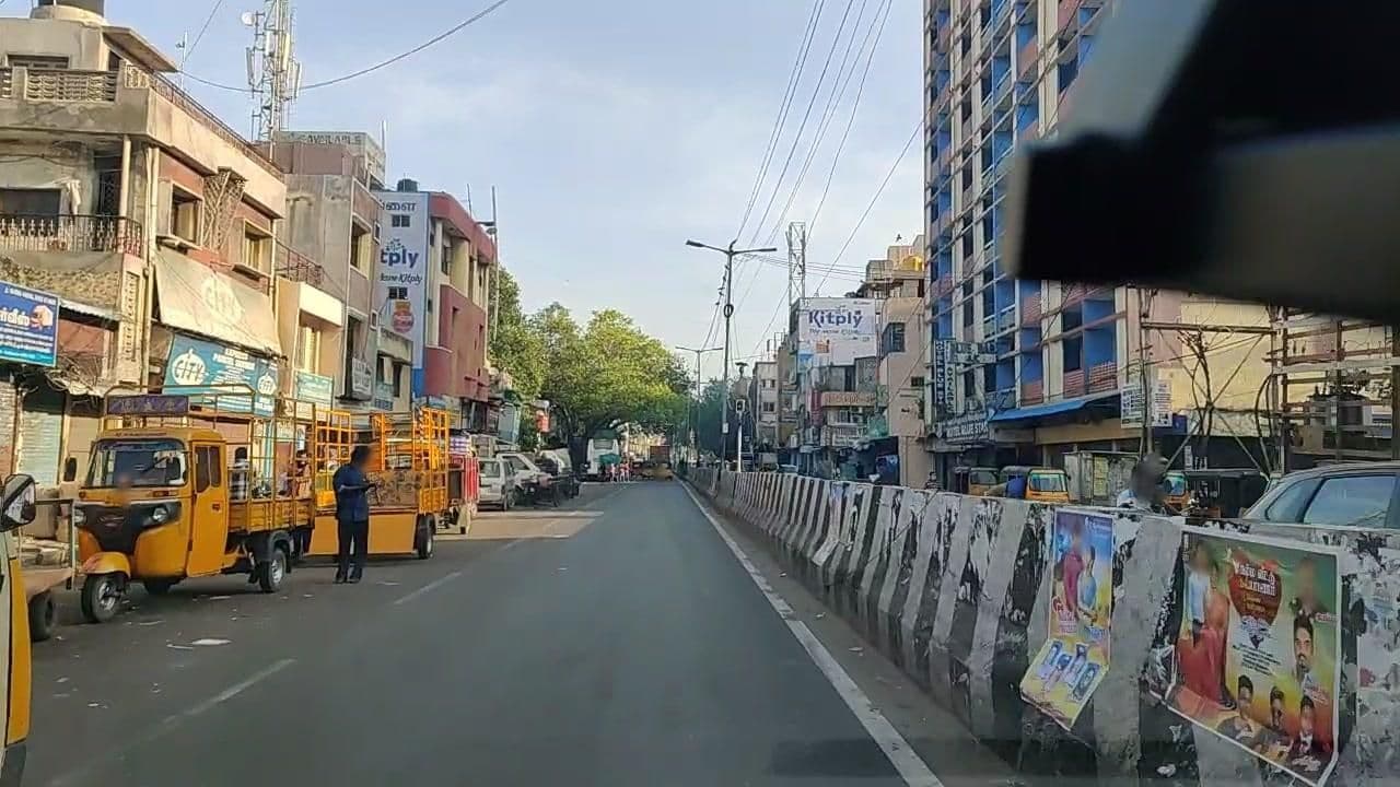 Street view near Bhimas Inn, Chennai — © roadroid (CC BY-SA · Mapillary)