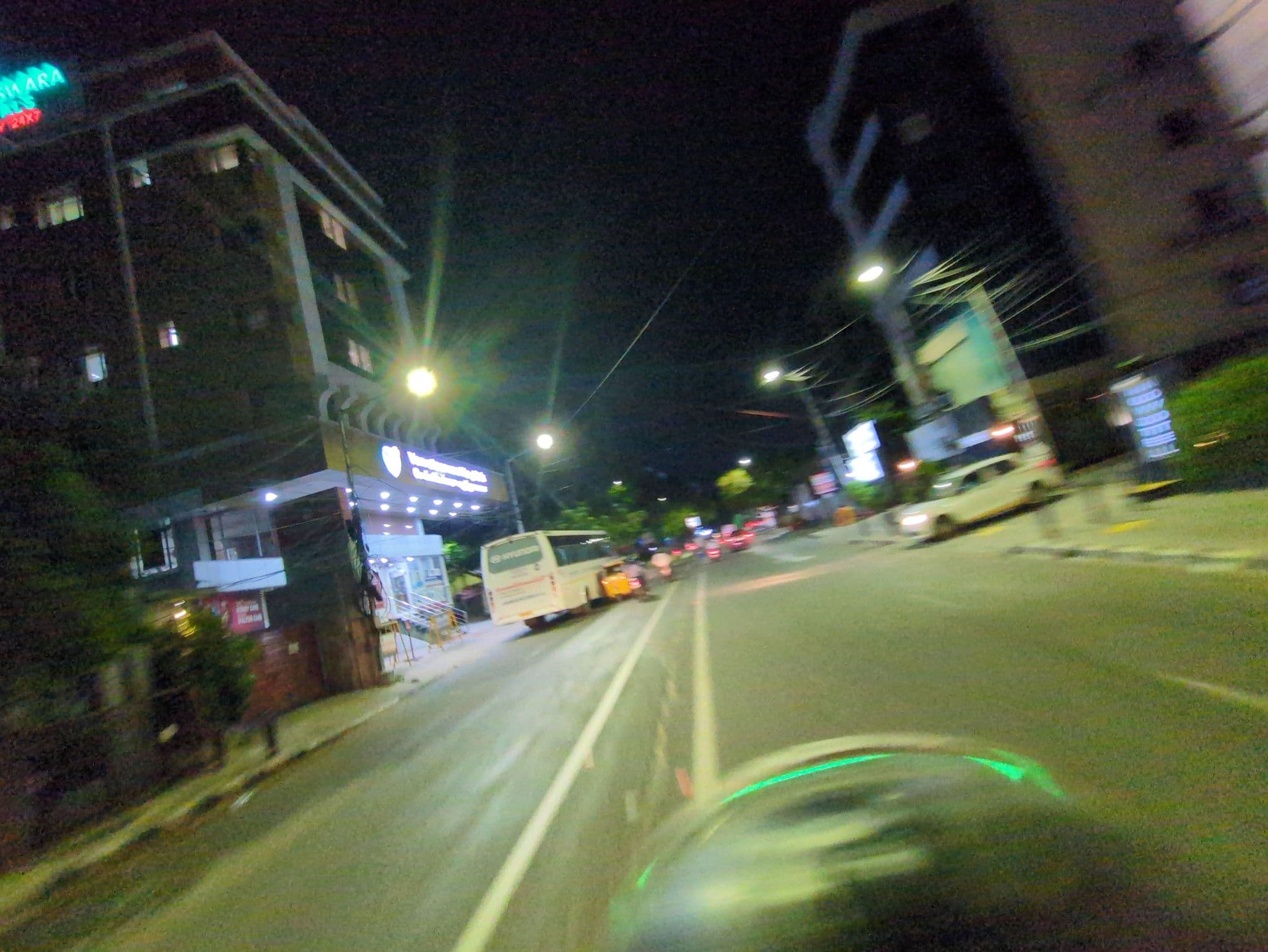 Street view near Novotel Chennai Chamiers Road, Gāndhī Nagar — © ganekum3 (CC BY-SA · Mapillary)