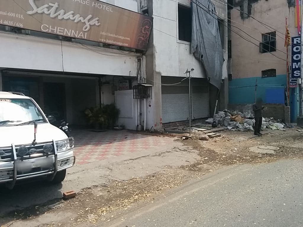 Street view near Thangam Balaji Guest House, Gāndhī Nagar — © sashazykov (CC BY-SA · Mapillary)