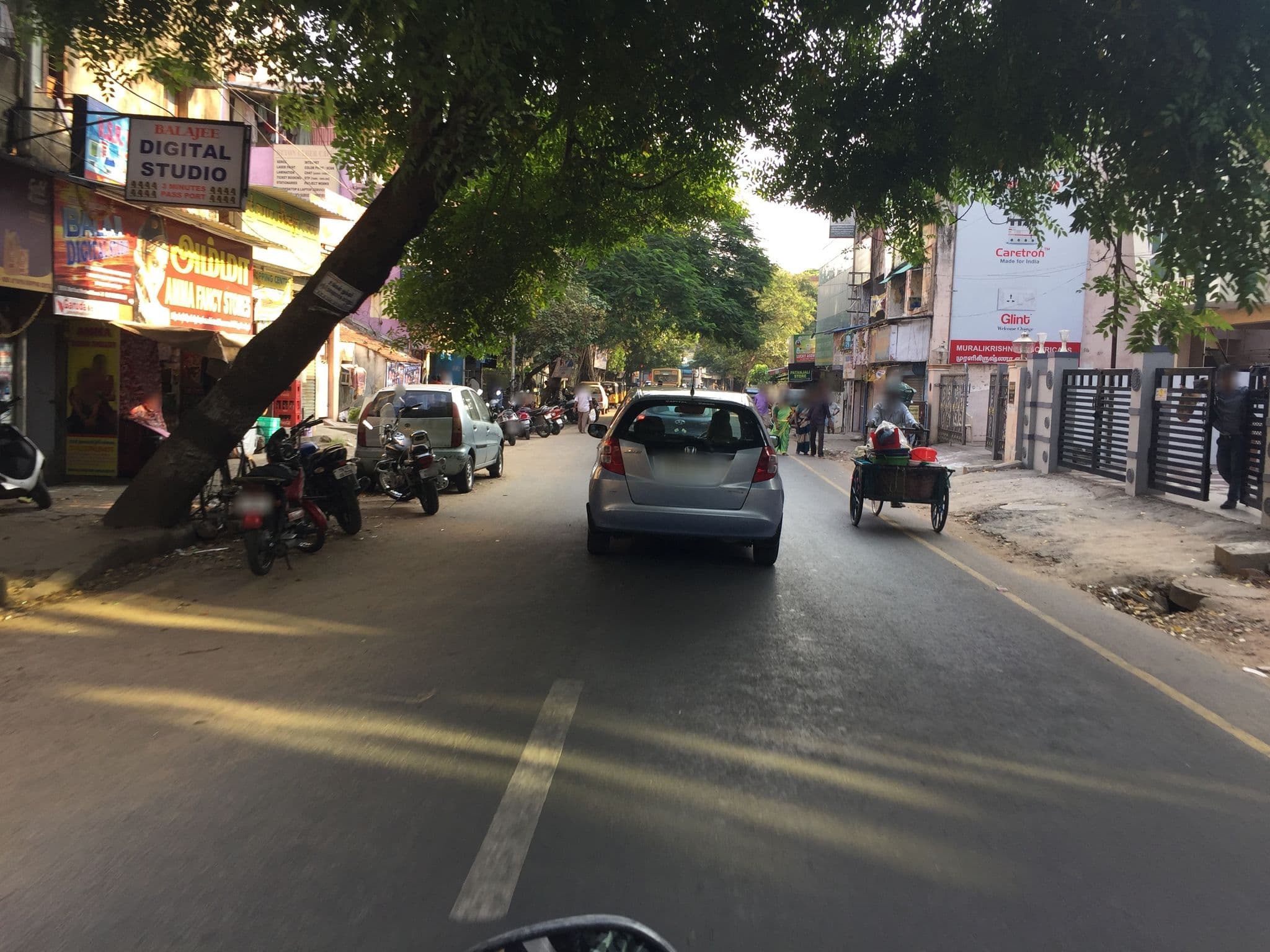 Street view near Red Lollipop Hostel, Gāndhī Nagar — © narayananh (CC BY-SA · Mapillary)