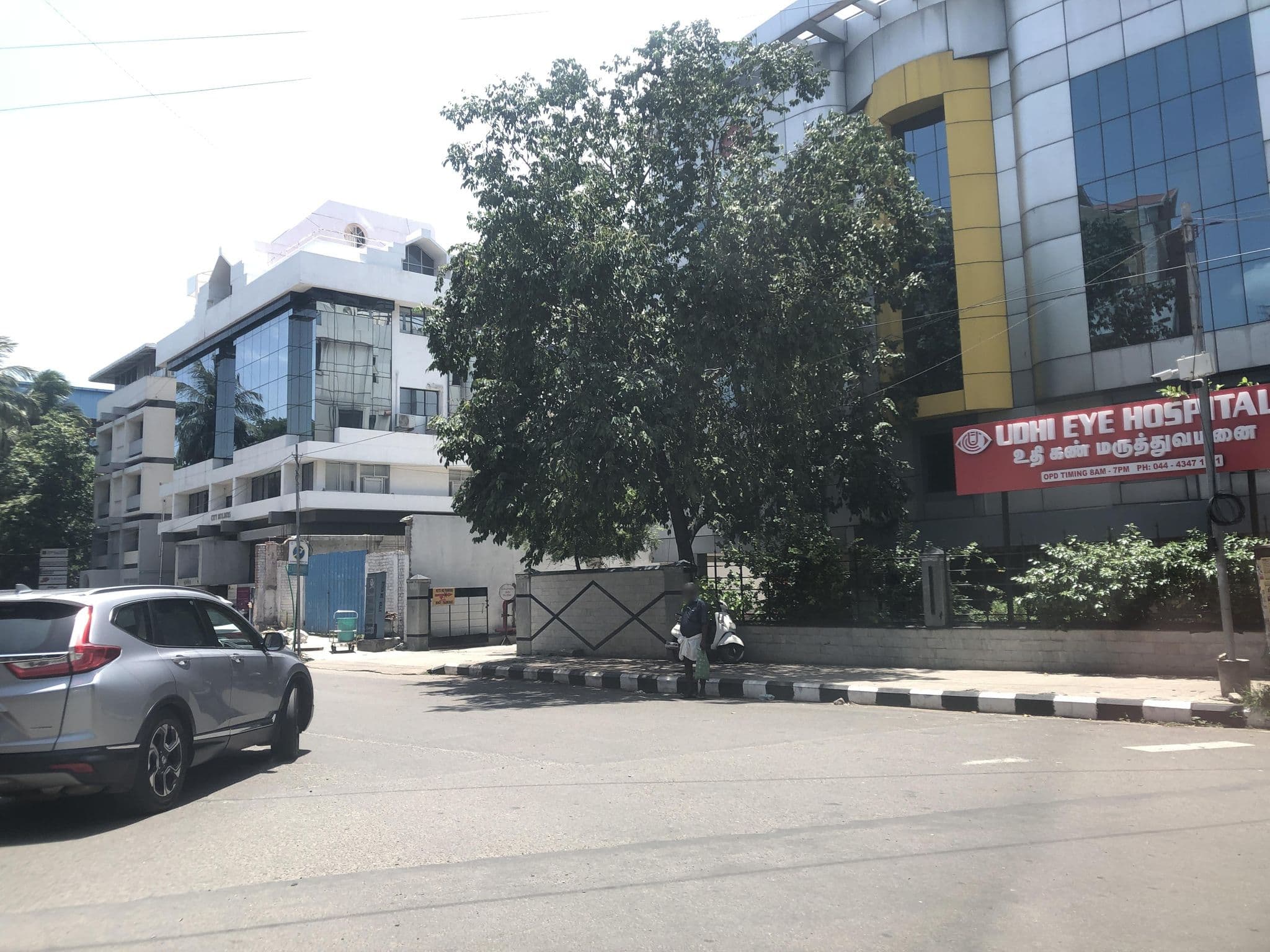 Street view near Raj Park, Gāndhī Nagar — © olily (CC BY-SA · Mapillary)