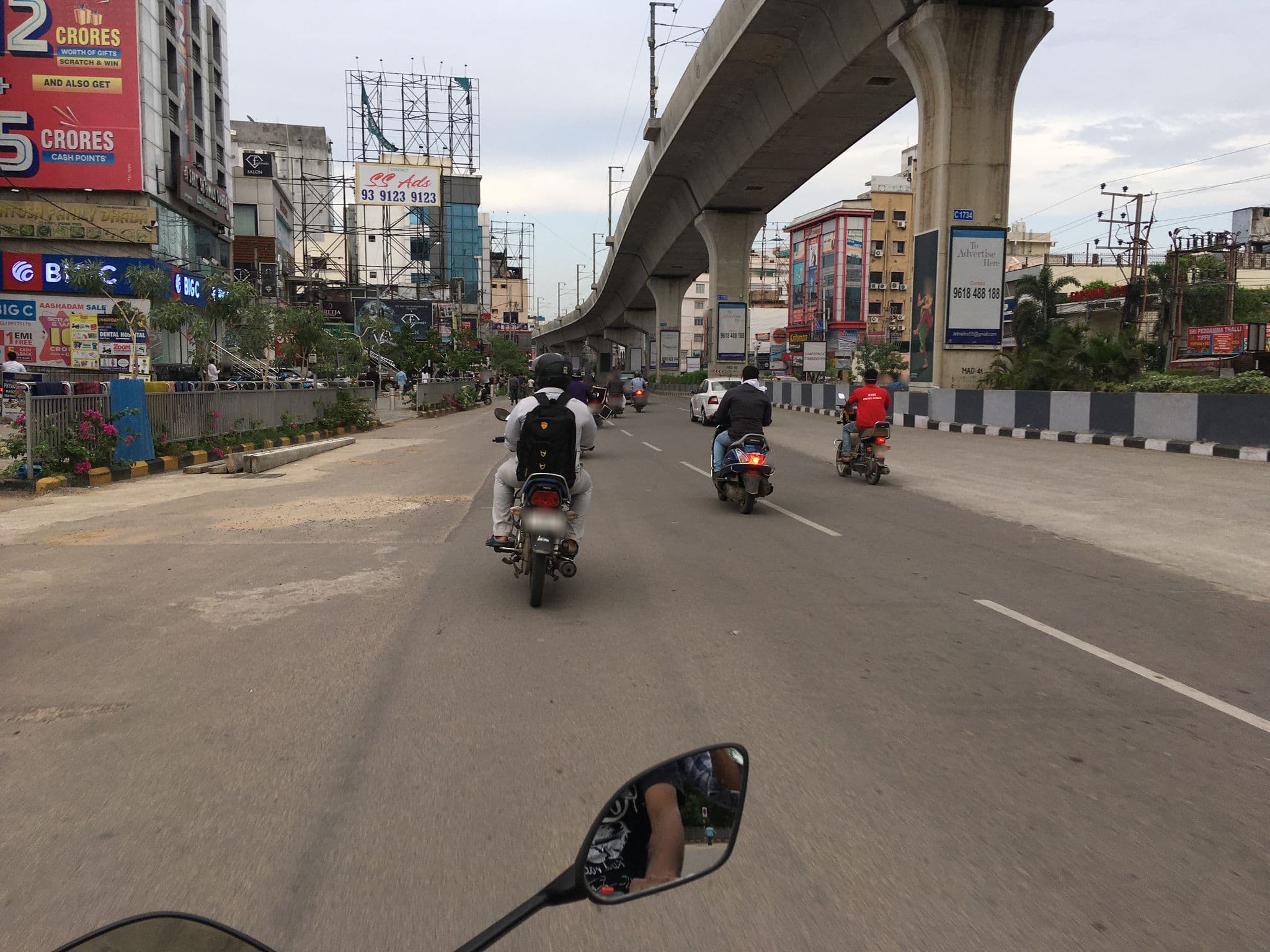 Street view near Hotel Supreme Park View, Kukatpally — © suryabhaskar (CC BY-SA · Mapillary)