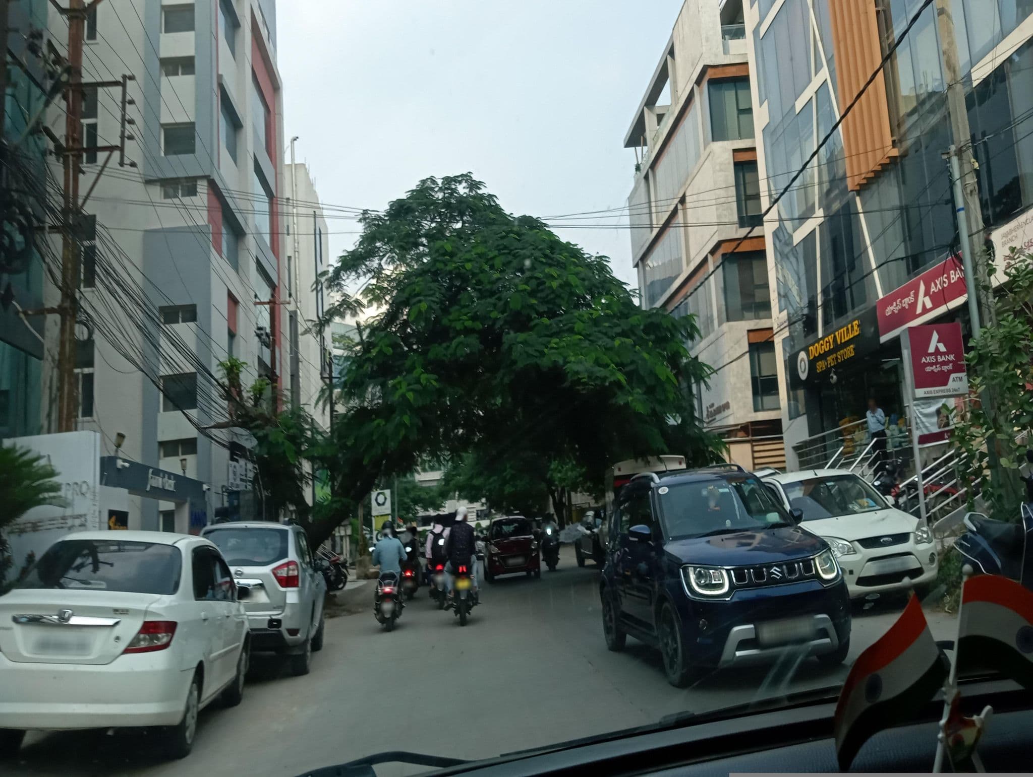 Street view near Fab Eaglewood, Kukatpally — © chishma2710 (CC BY-SA · Mapillary)