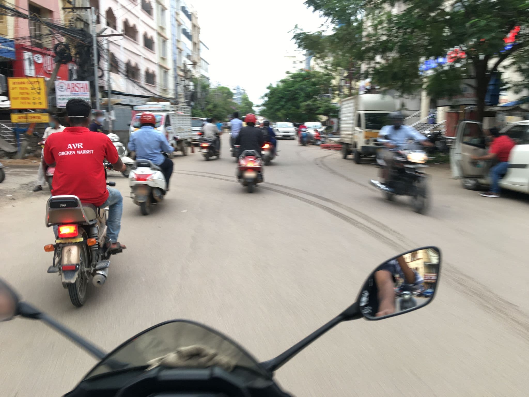 Street view near Balaji Men's Hostel, Kukatpally — © suryabhaskar (CC BY-SA · Mapillary)