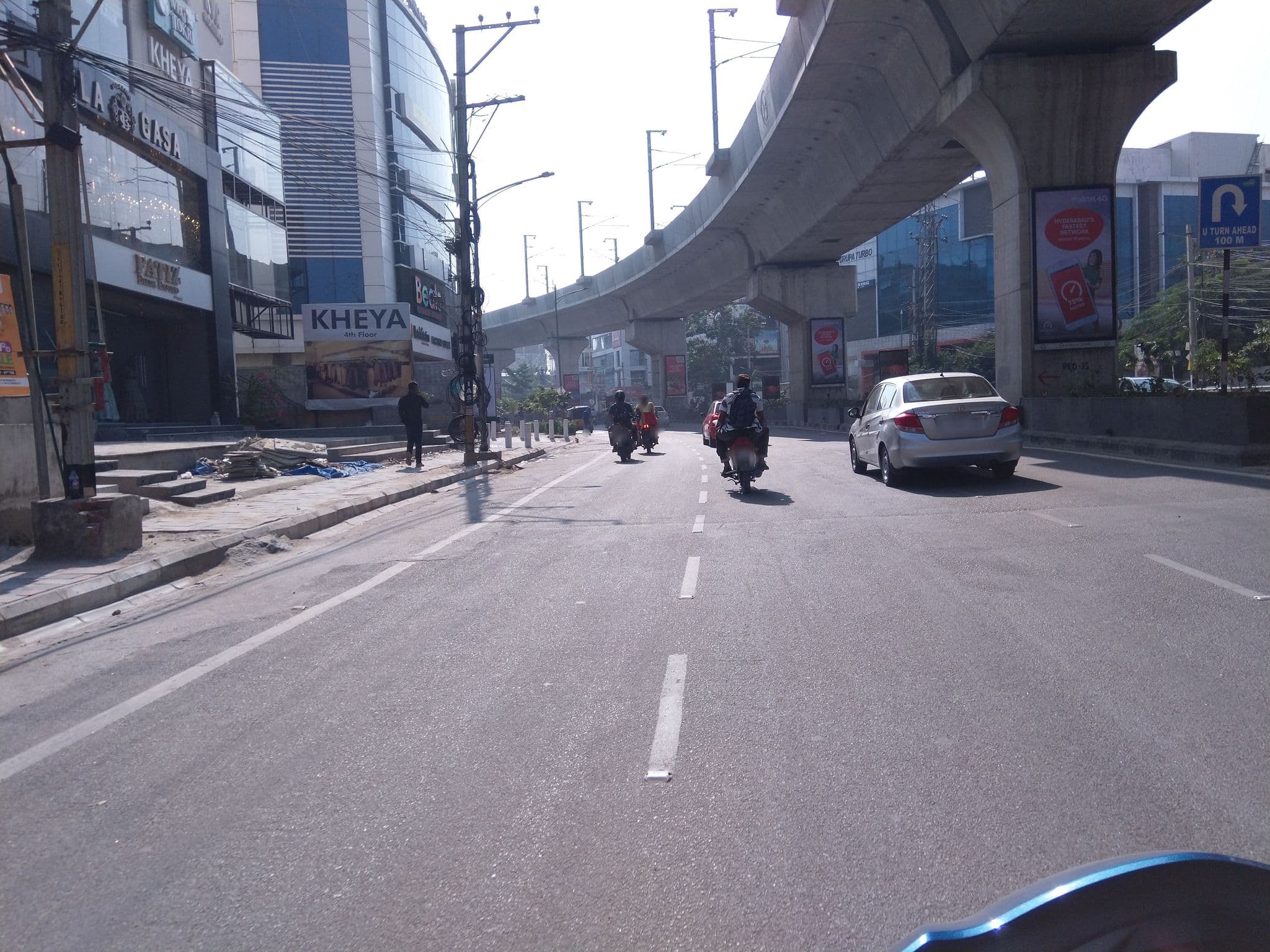 Street view near The Park Hotel, Kukatpally — © nanireddy (CC BY-SA · Mapillary)