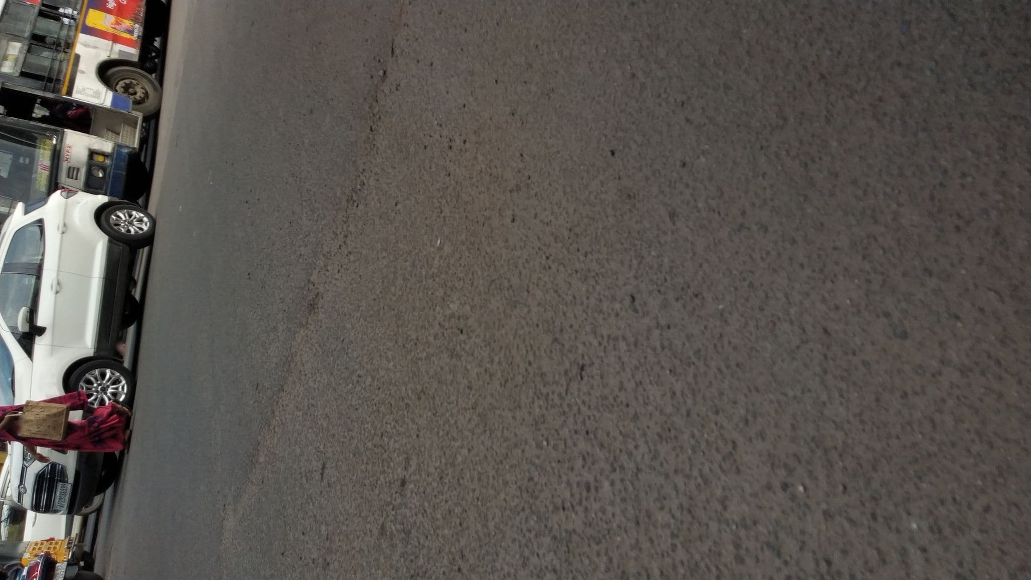 Street view near Hotel Sri Supraja Inn, Rāniganj — © jyothi (CC BY-SA · Mapillary)